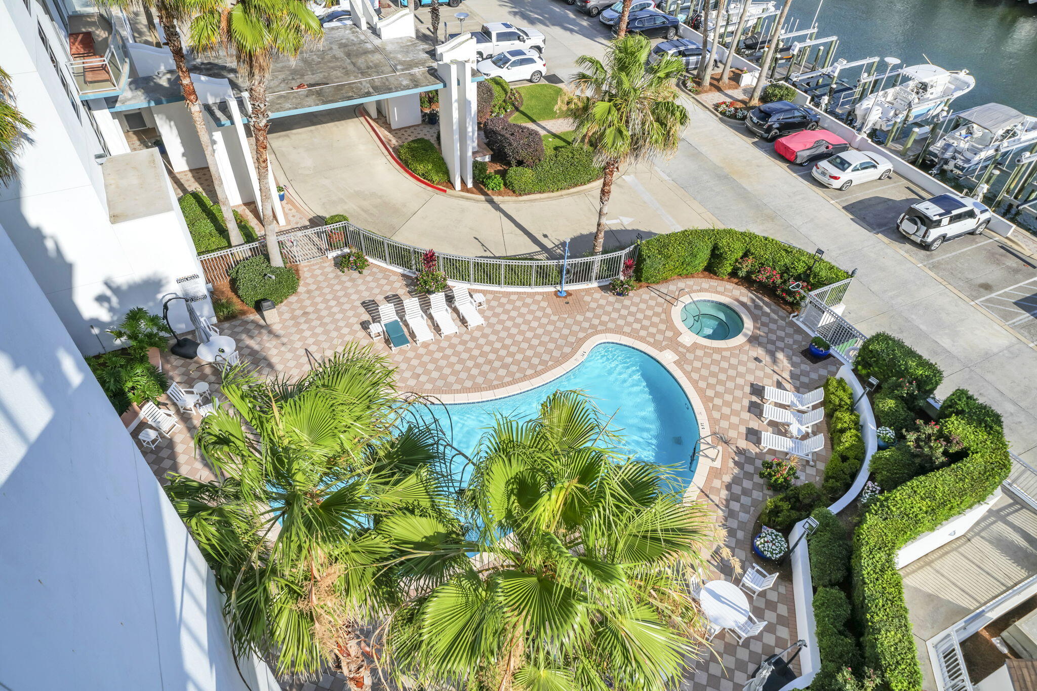 HARBOR LIGHTS - Residential