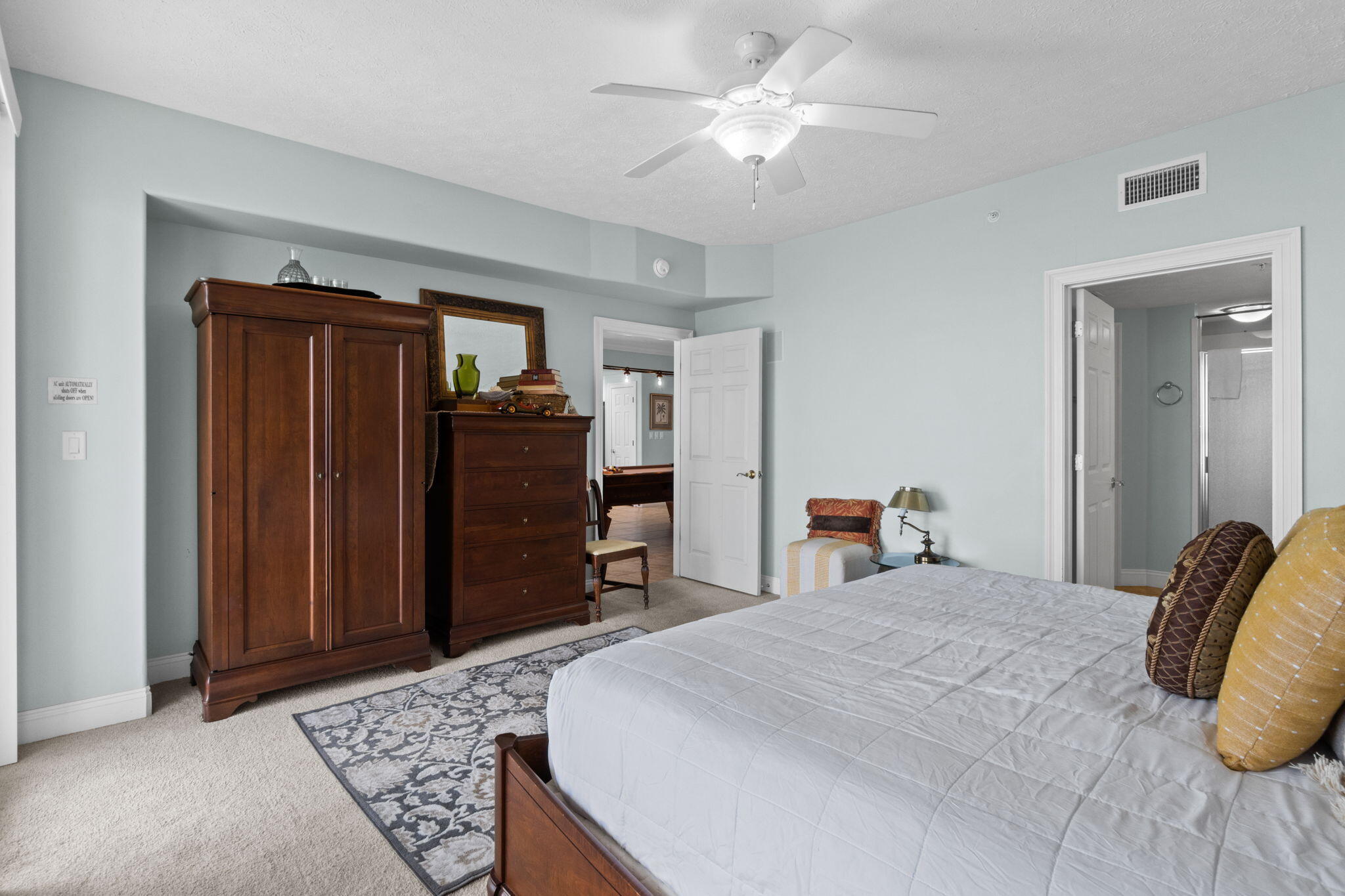 TREASURE ISLAND - Residential