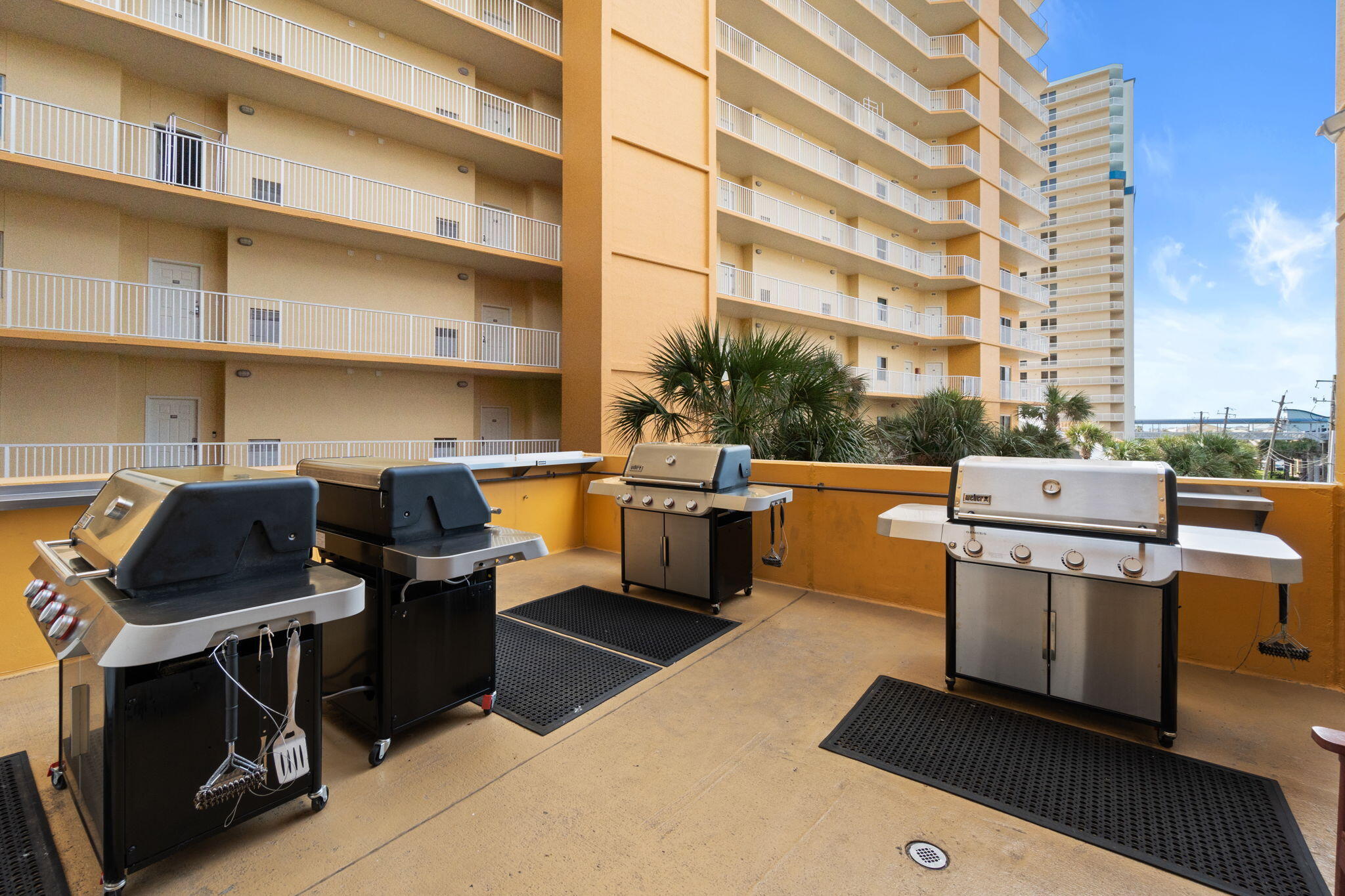 TREASURE ISLAND - Residential