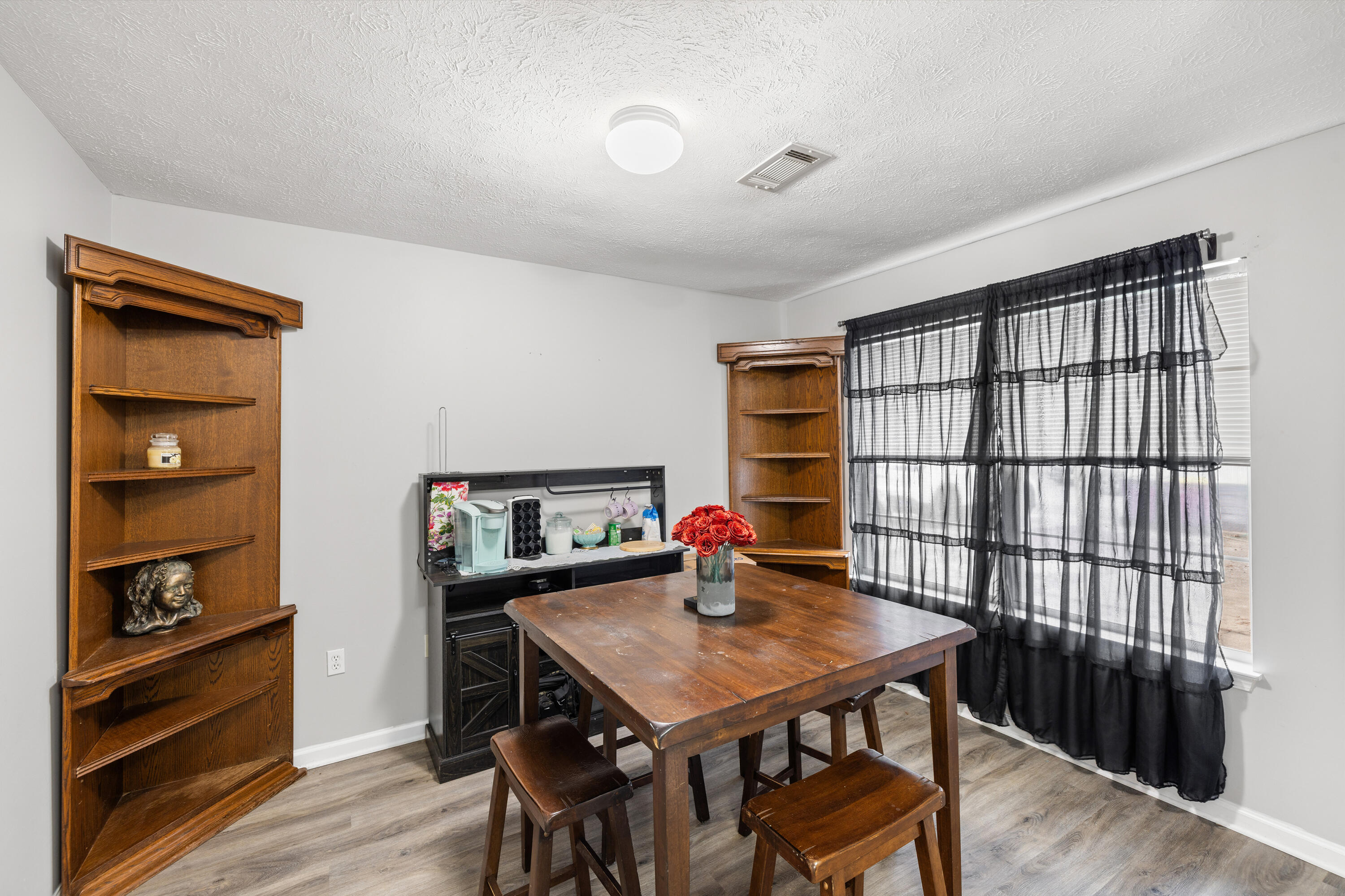ROLLING PINES - Residential
