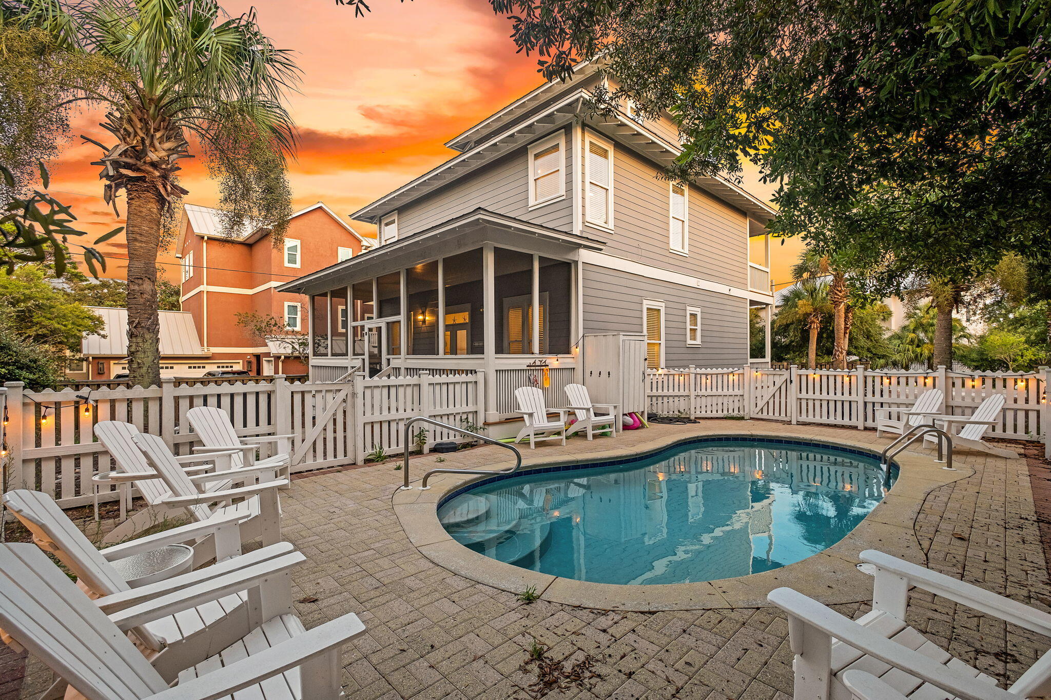 SUMMER'S EDGE - Residential