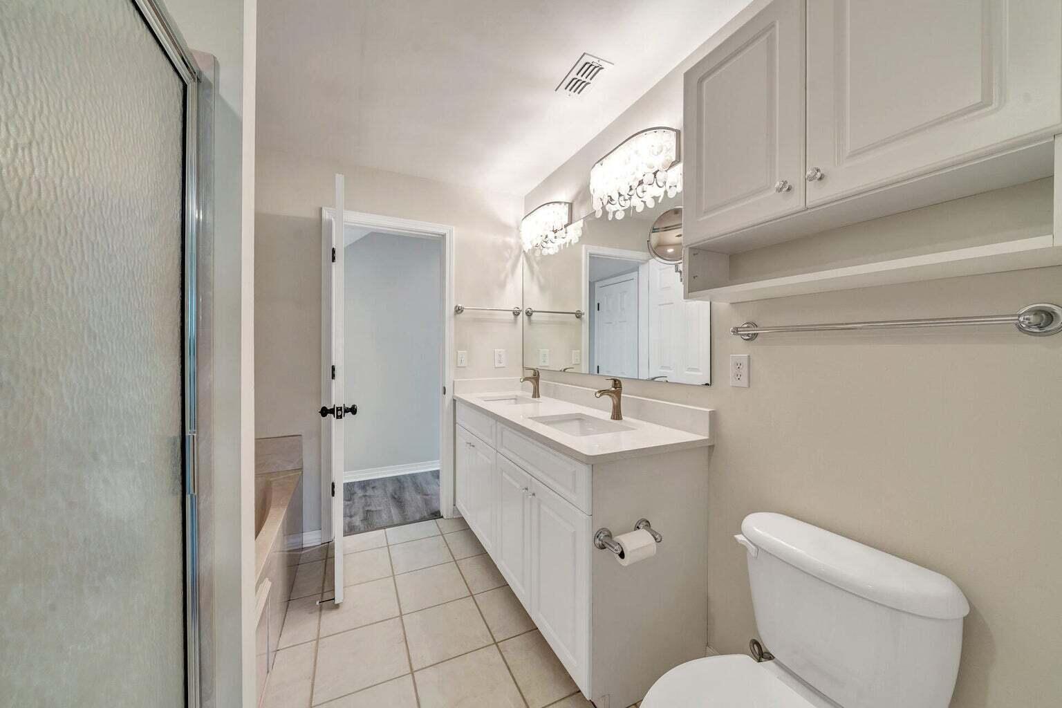 REFLECTIONS AT BLUEWATER BAY T/H - Residential Lease