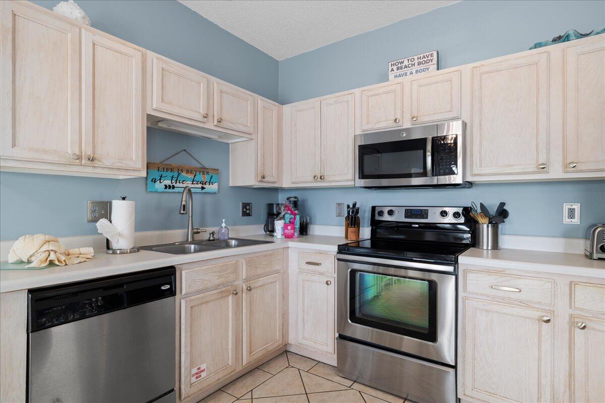 SUNSET COTTAGES CONDO - Residential