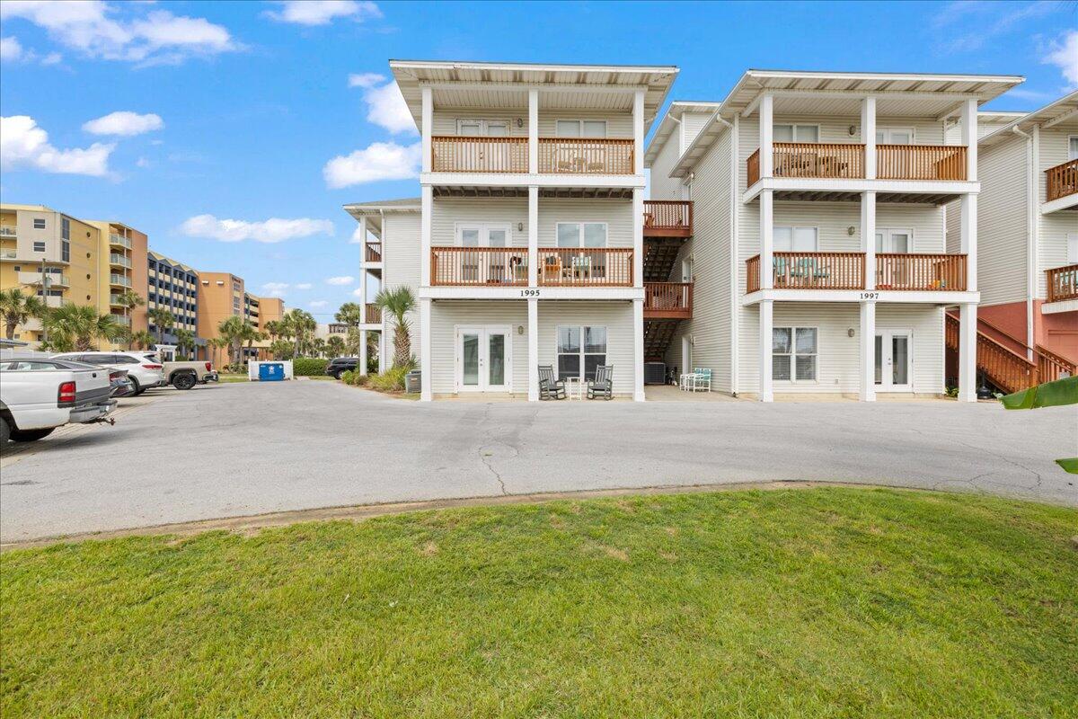 SUNSET COTTAGES CONDO - Residential