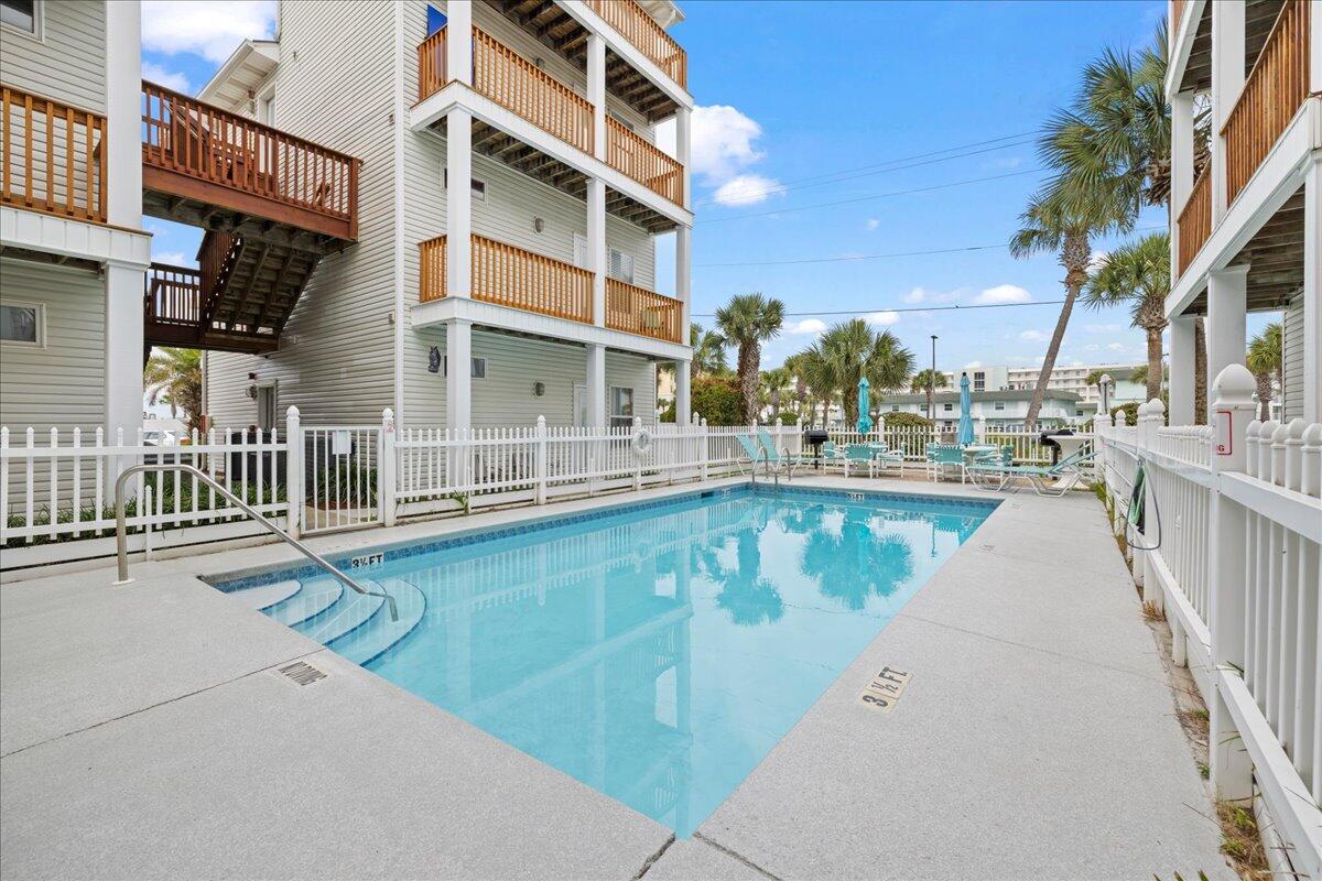 SUNSET COTTAGES CONDO - Residential