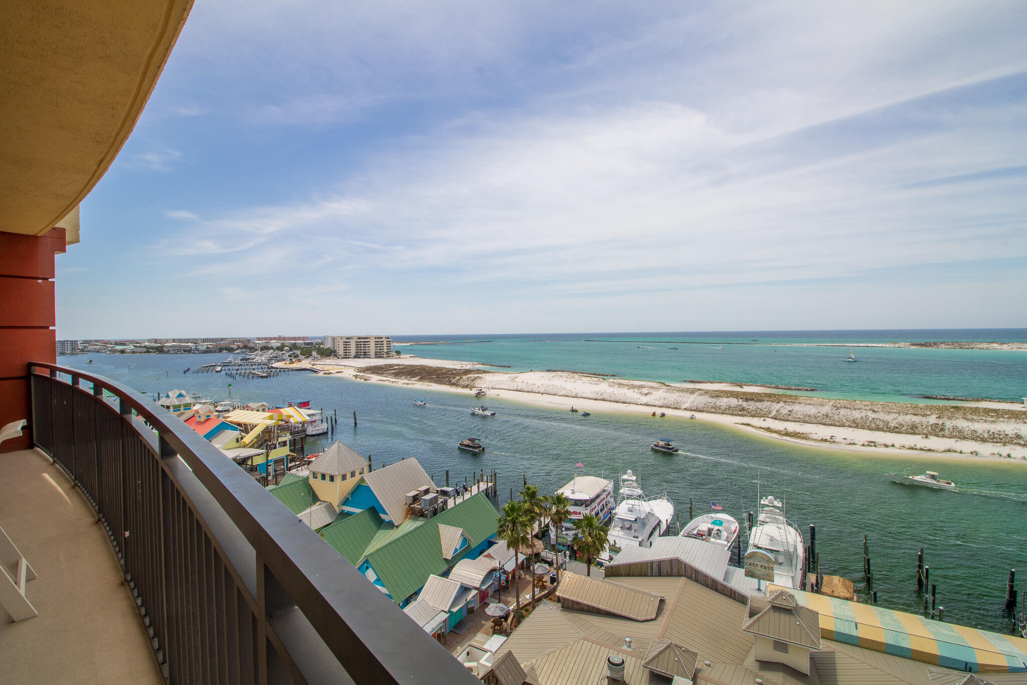 EMERALD GRANDE - Residential