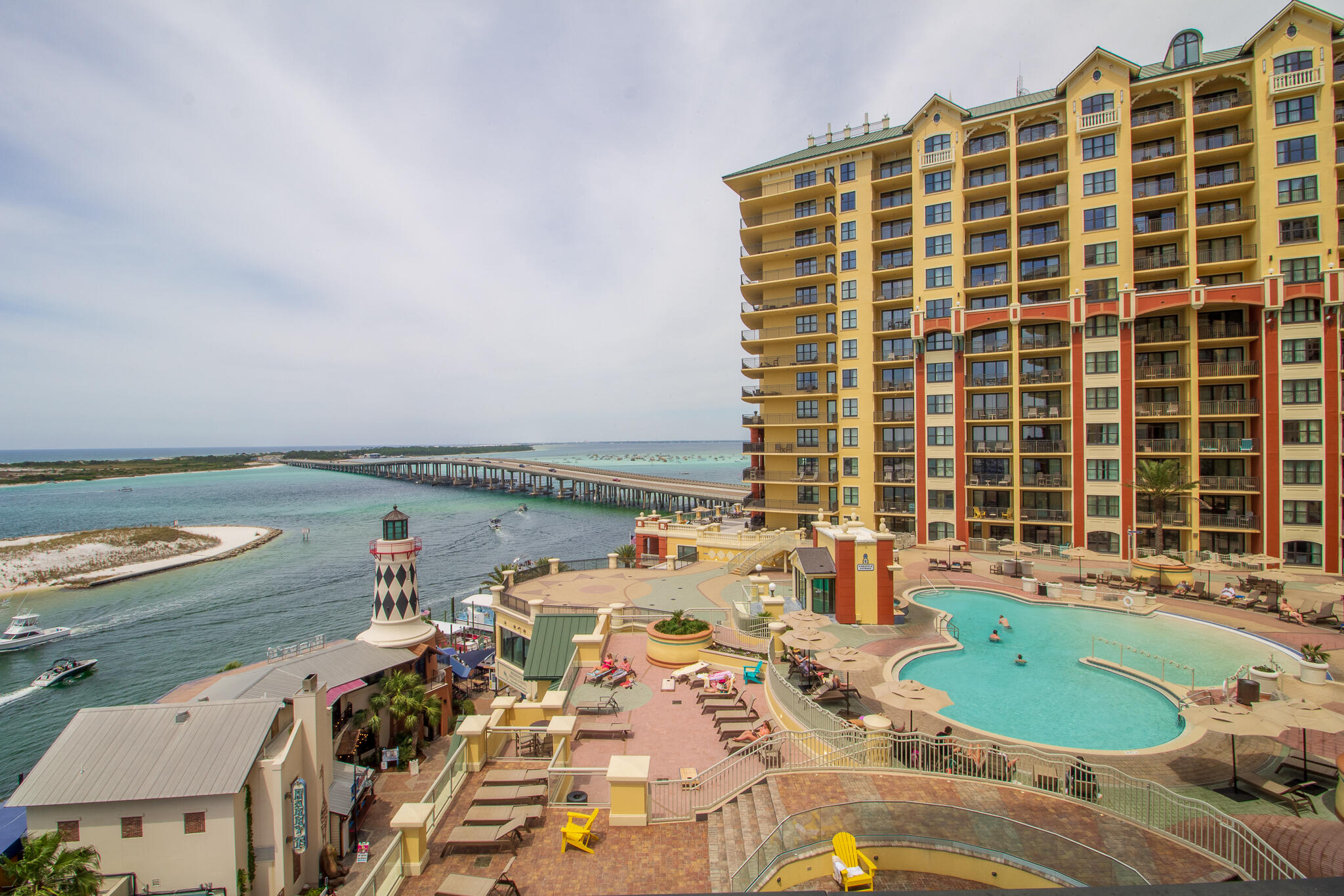 EMERALD GRANDE - Residential