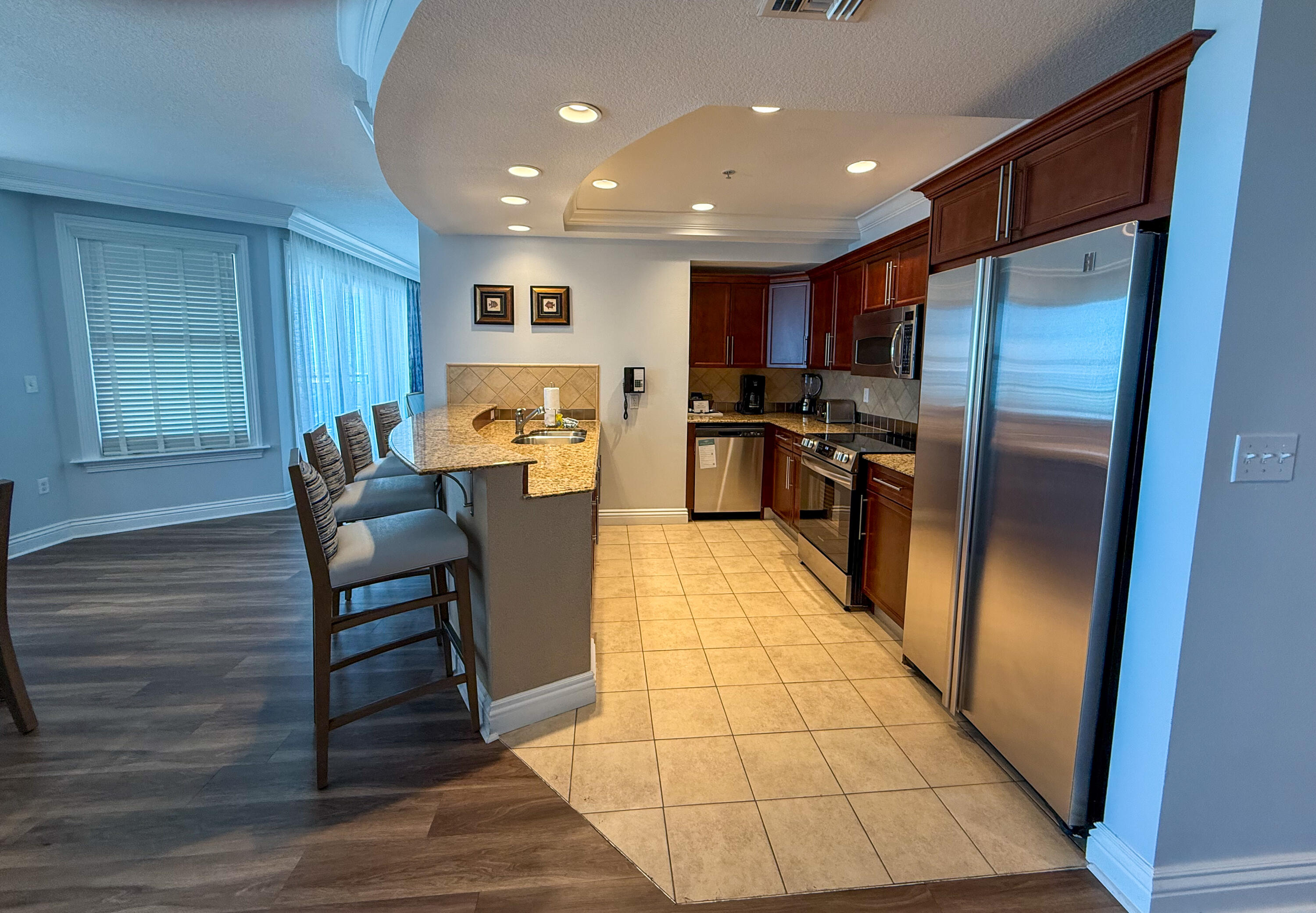 EMERALD GRANDE - Residential