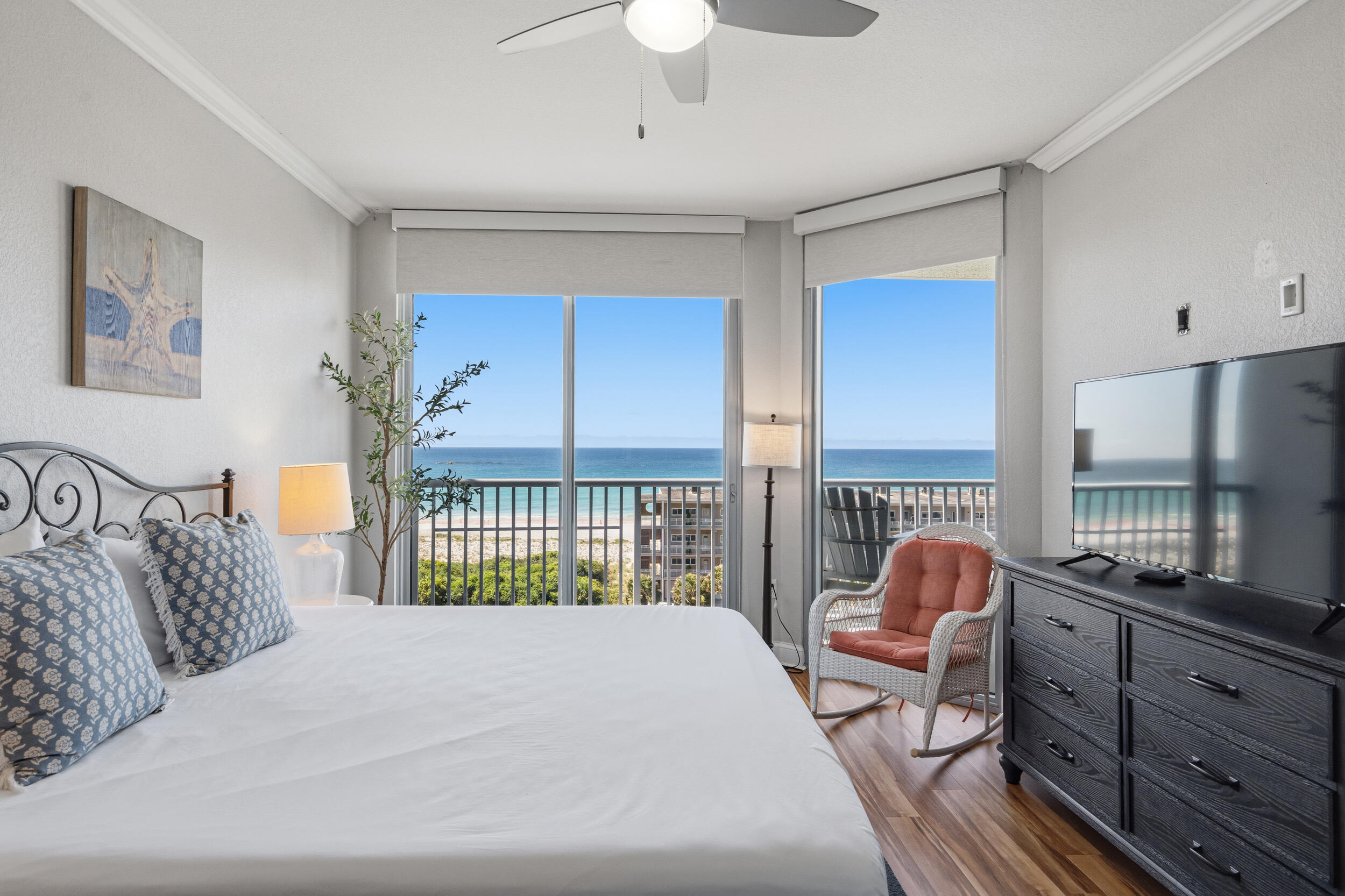 EMERALD DOLPHIN - Residential
