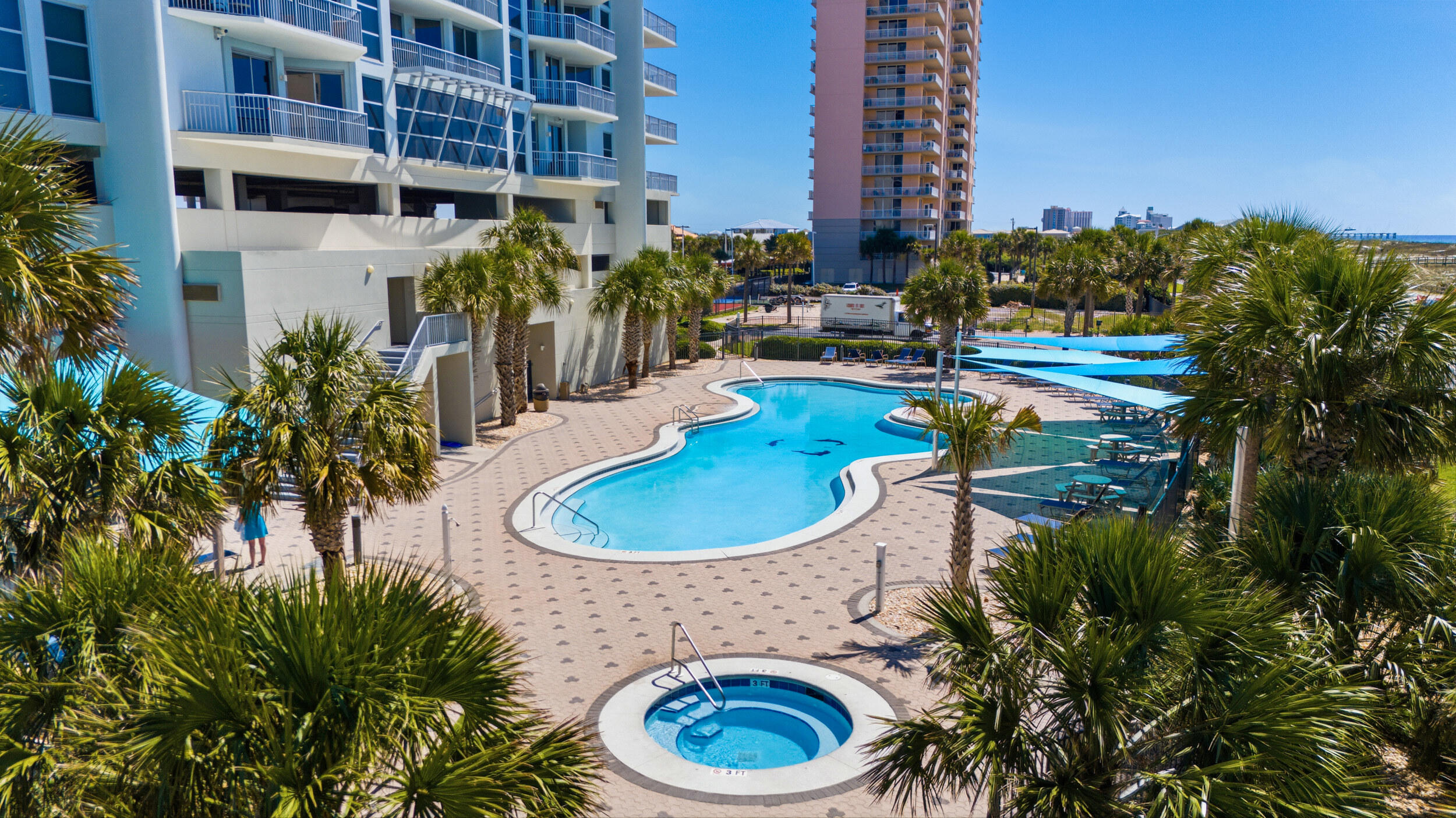 EMERALD DOLPHIN - Residential