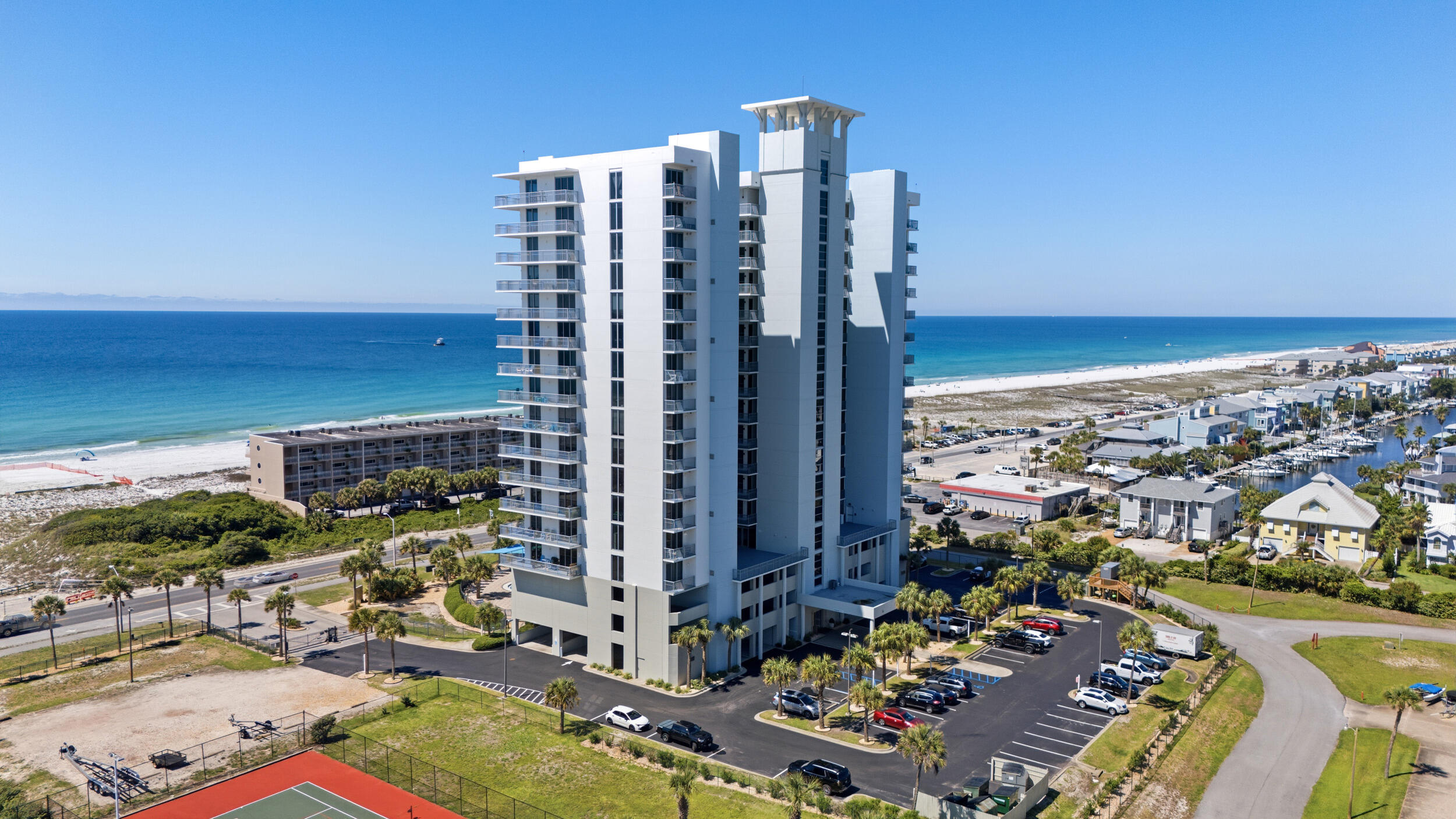 EMERALD DOLPHIN - Residential