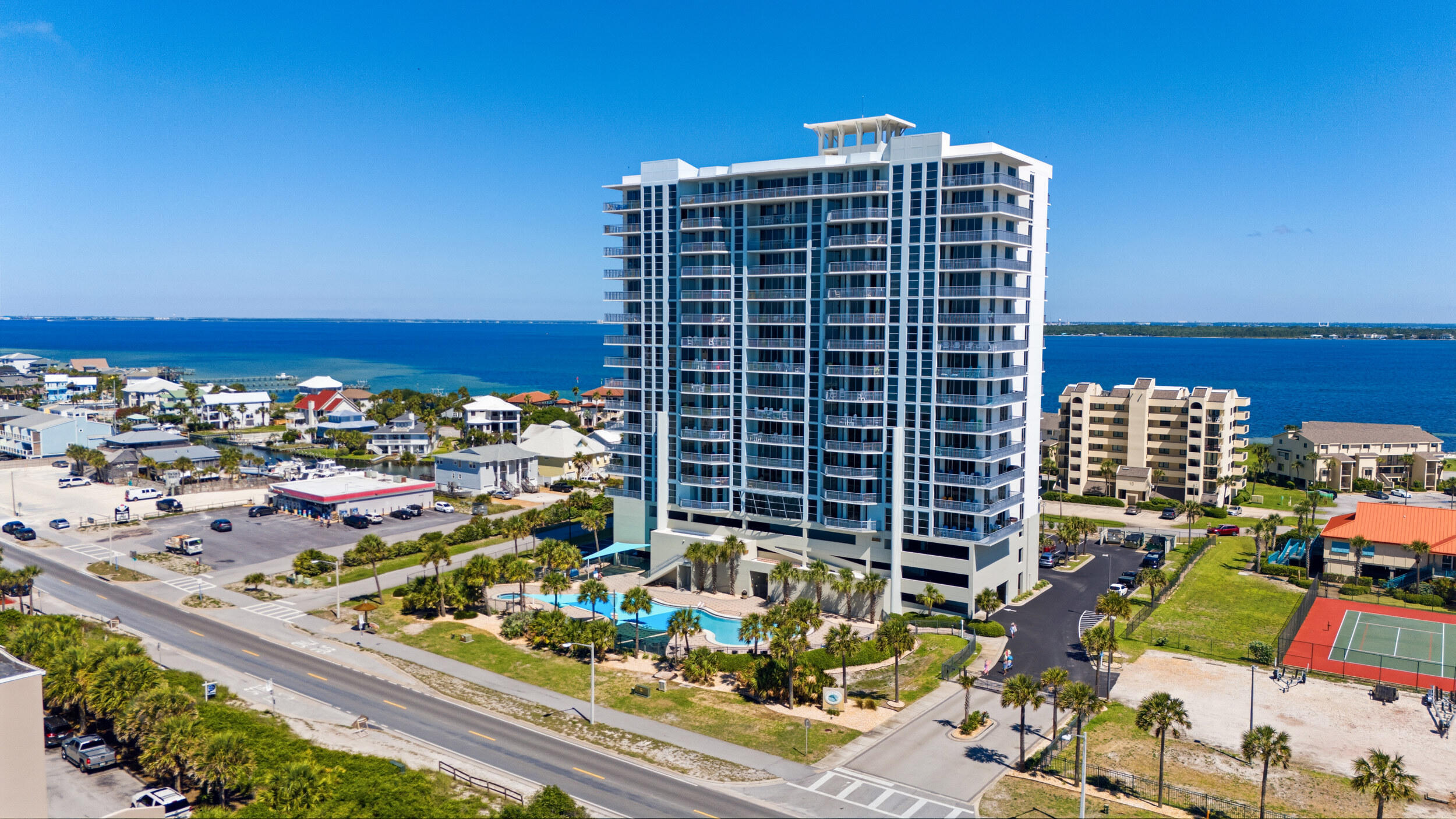 EMERALD DOLPHIN - Residential