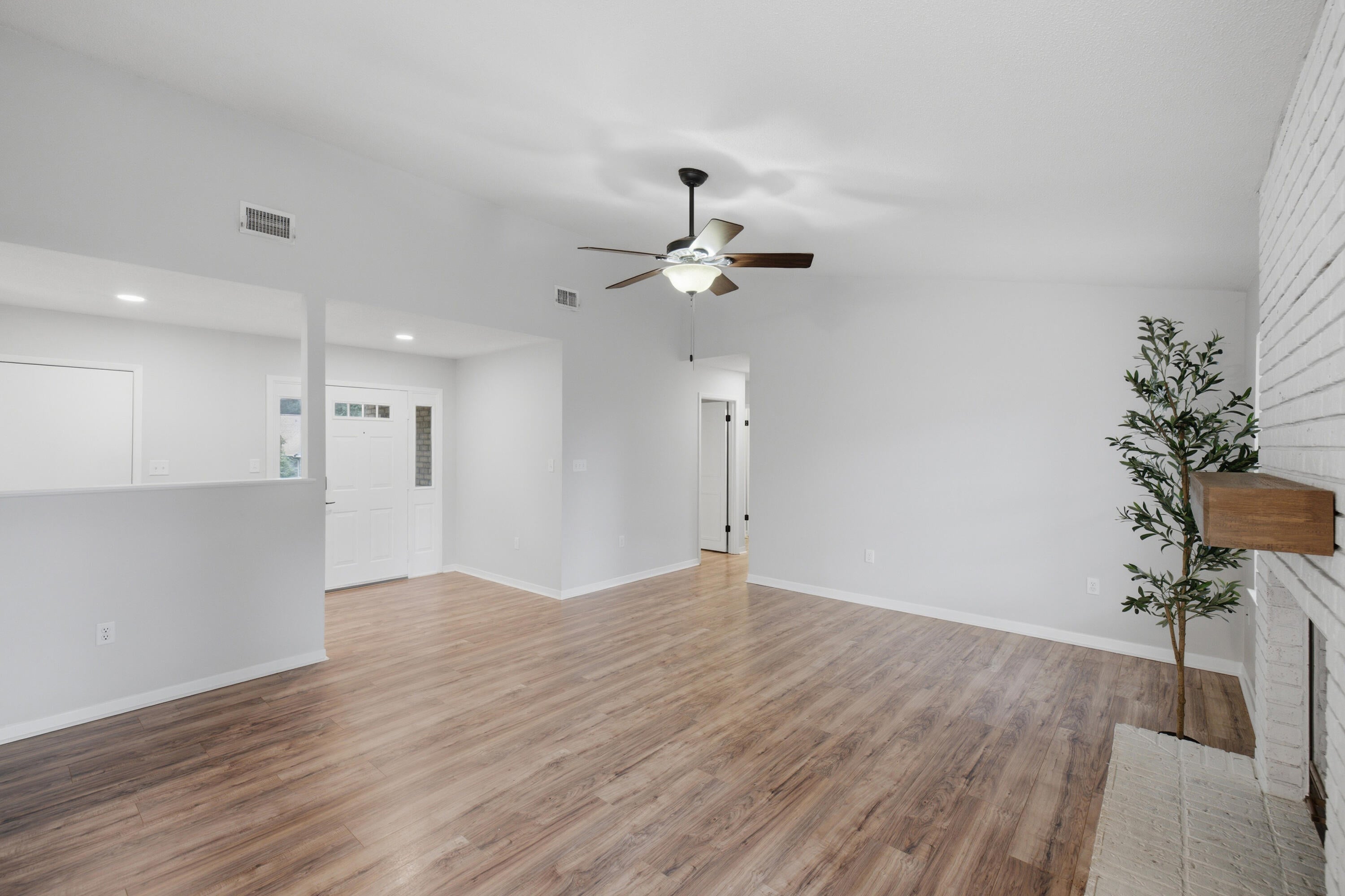CREEKSIDE 4 - Residential