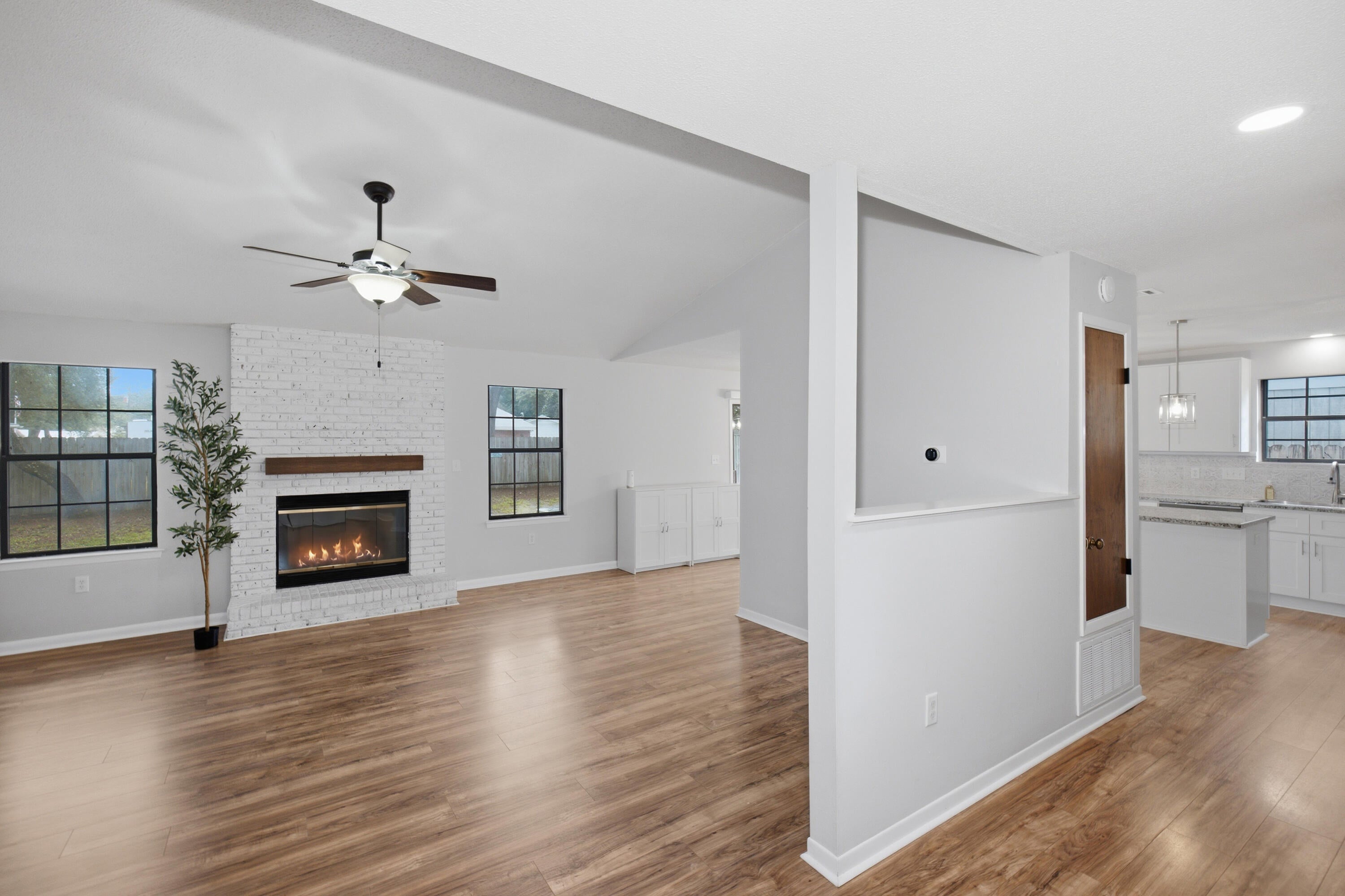 CREEKSIDE 4 - Residential