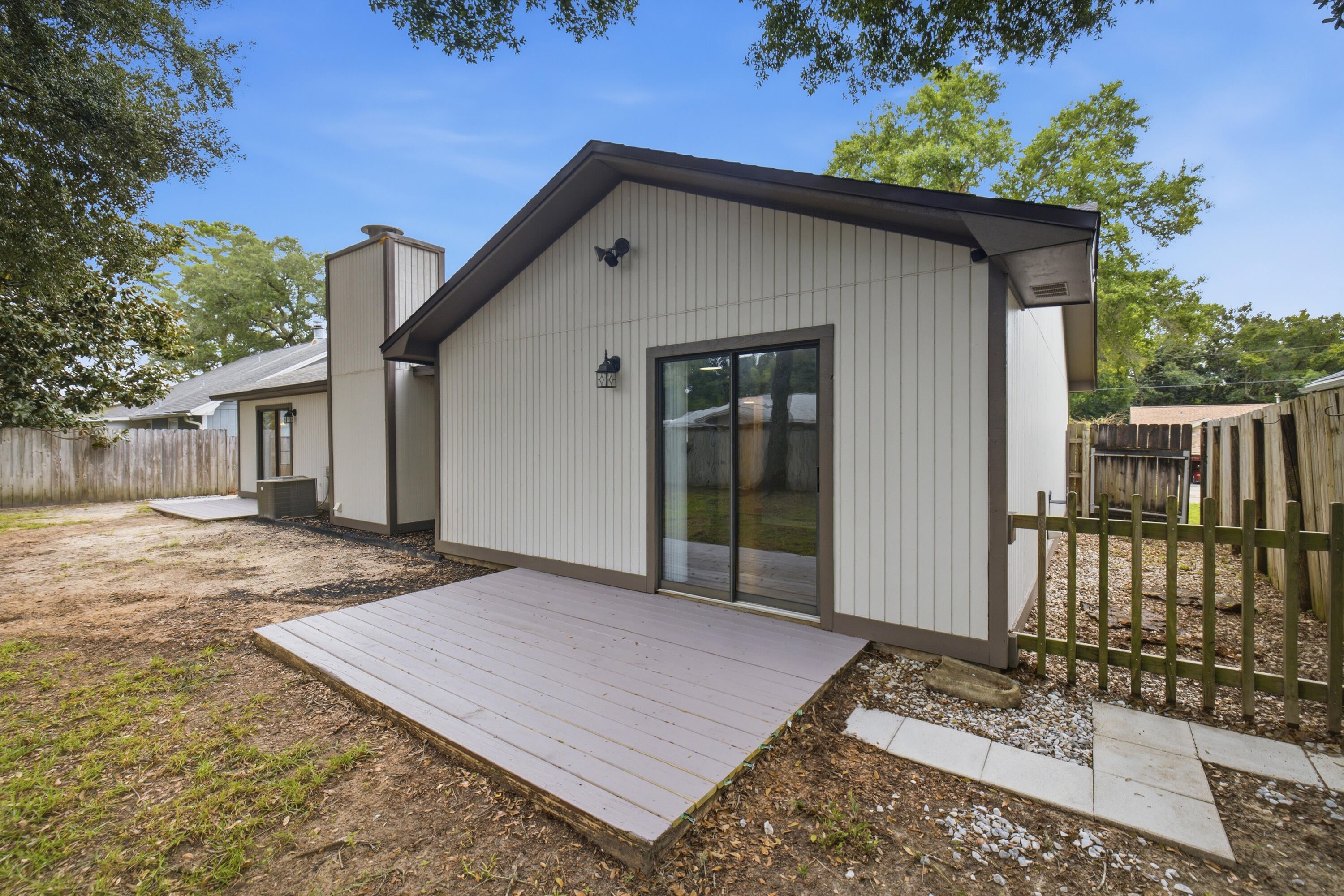 CREEKSIDE 4 - Residential