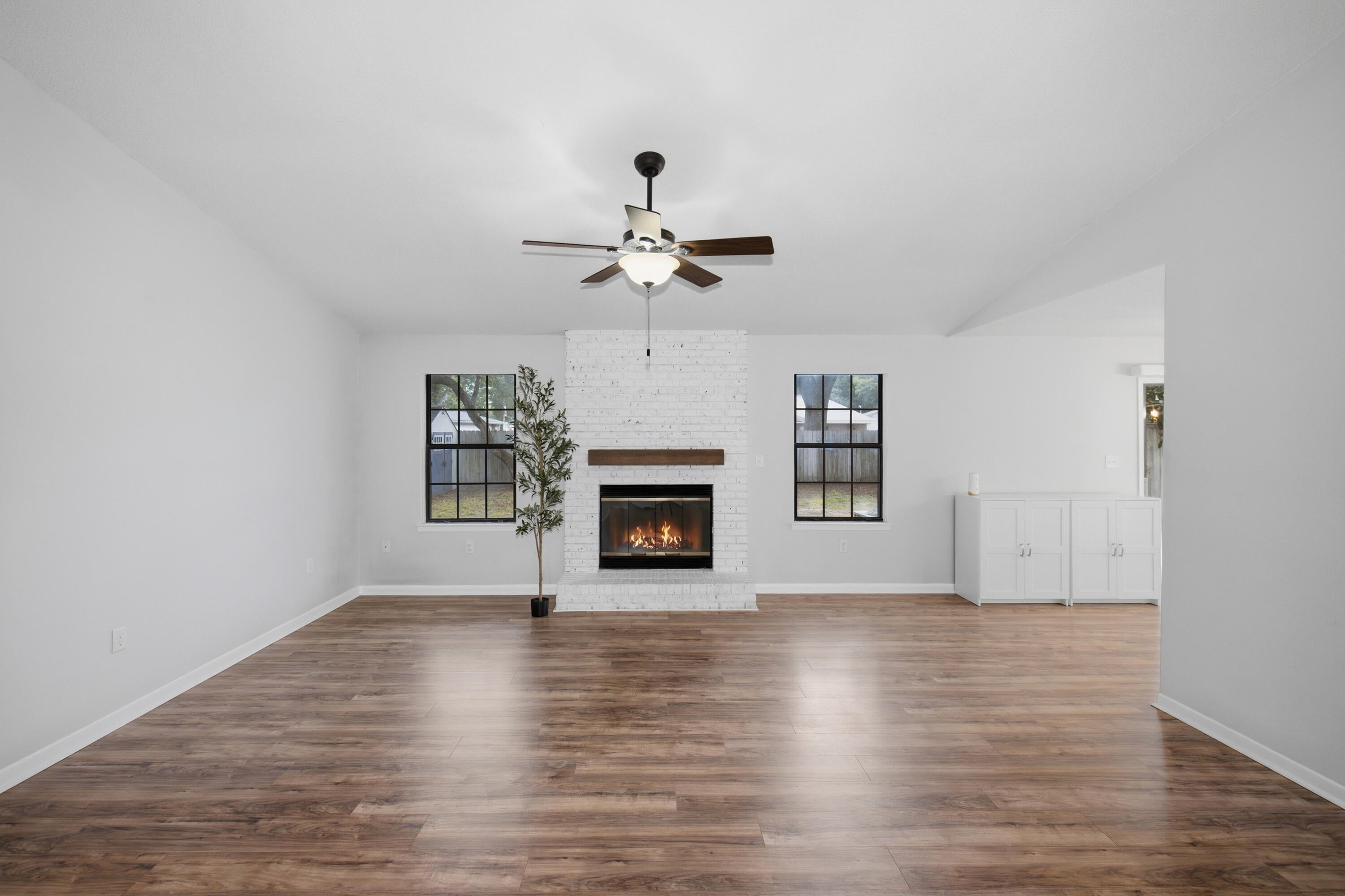 CREEKSIDE 4 - Residential