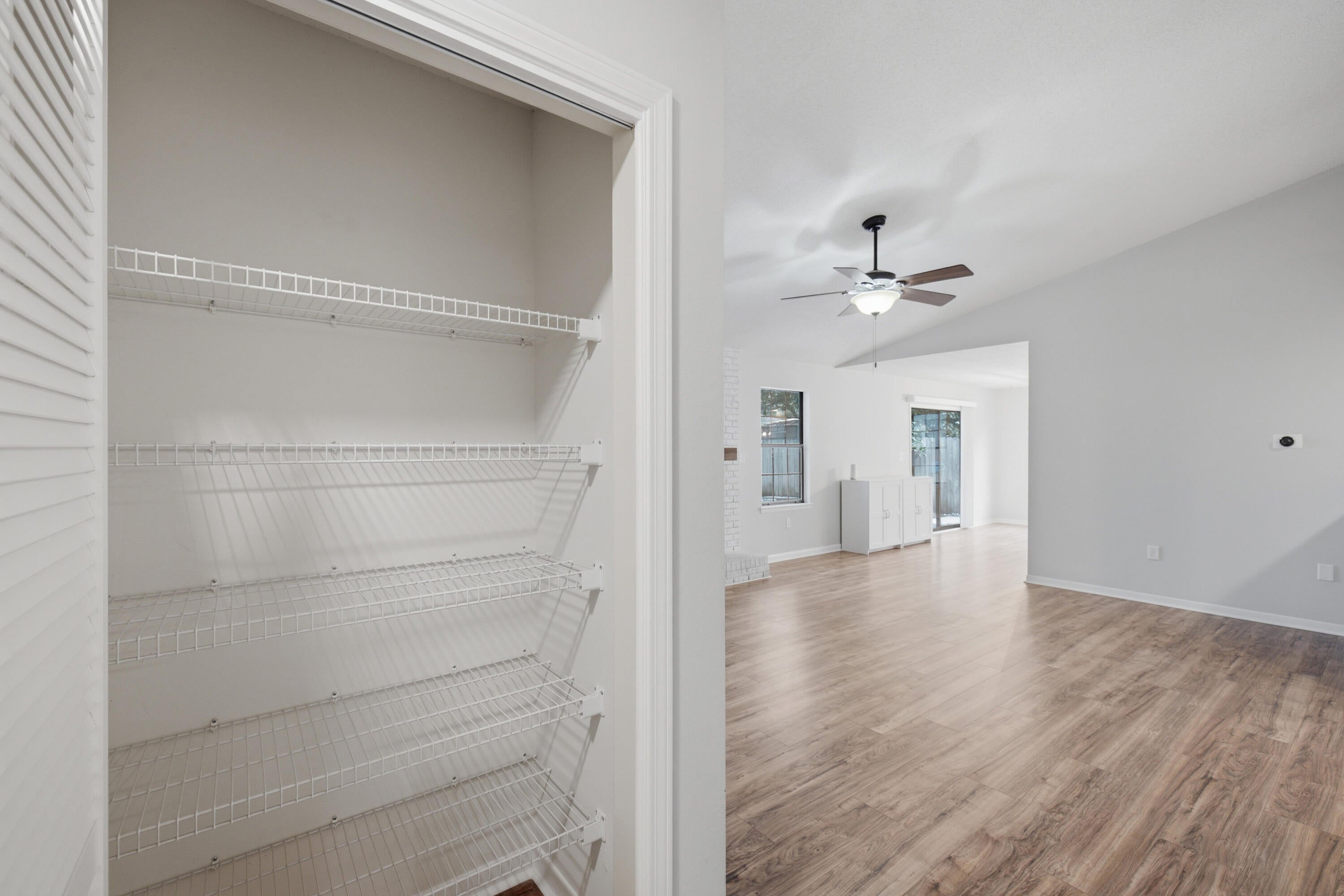 CREEKSIDE 4 - Residential