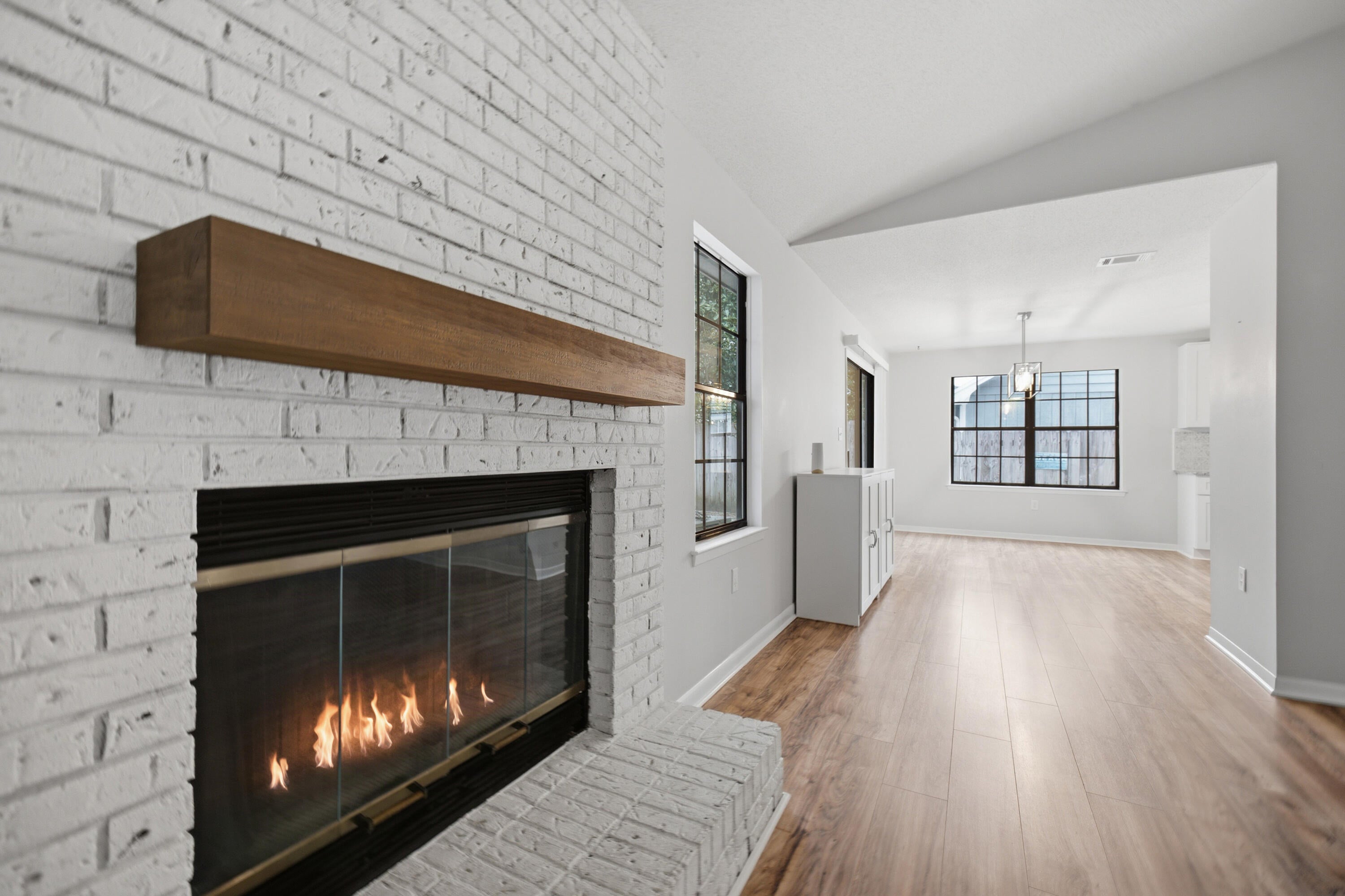 CREEKSIDE 4 - Residential