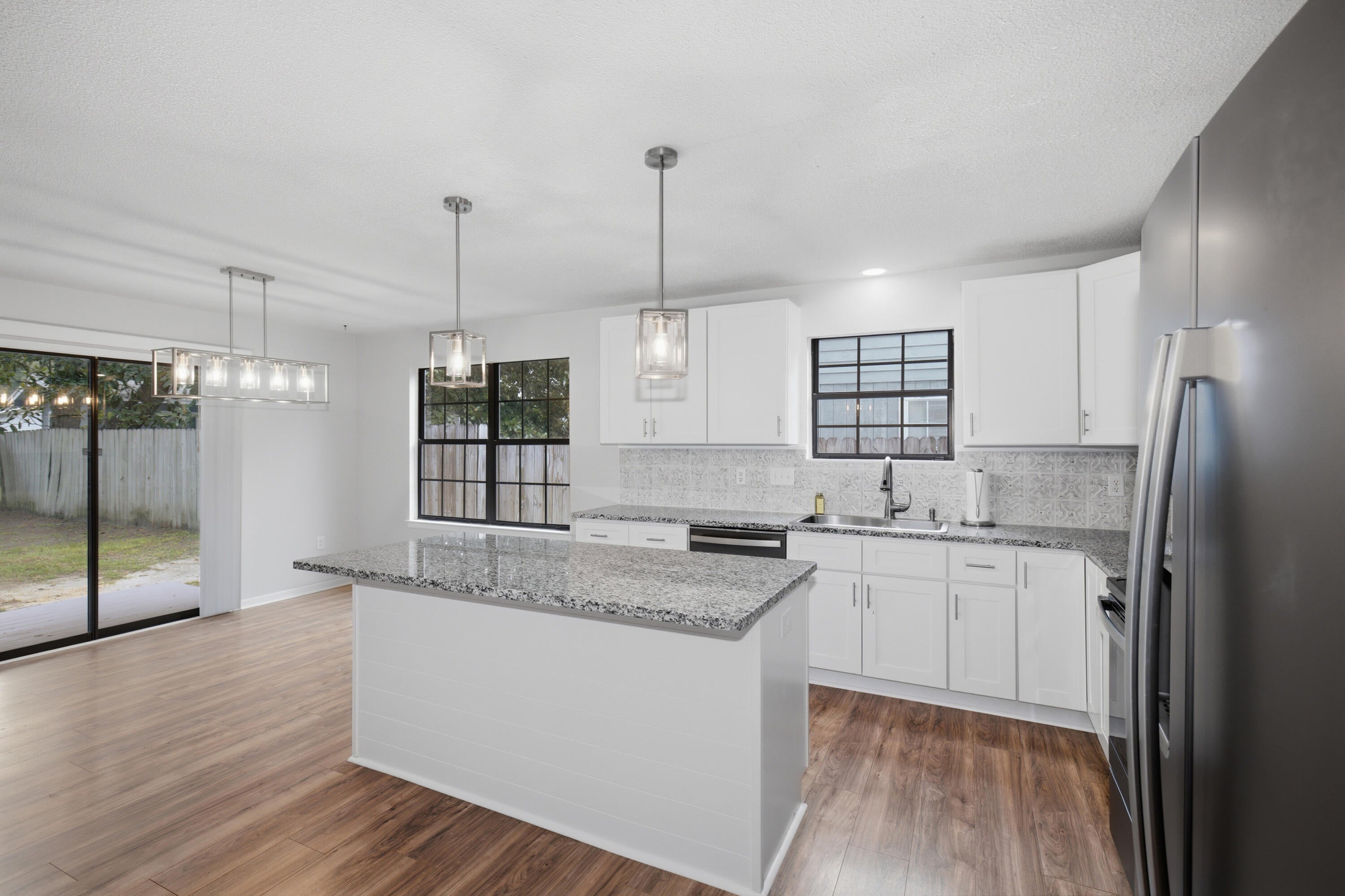 CREEKSIDE 4 - Residential