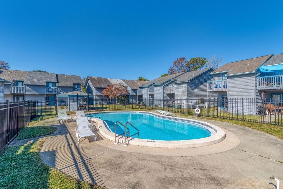 BROWNSVILLE STATION 3 - Residential
