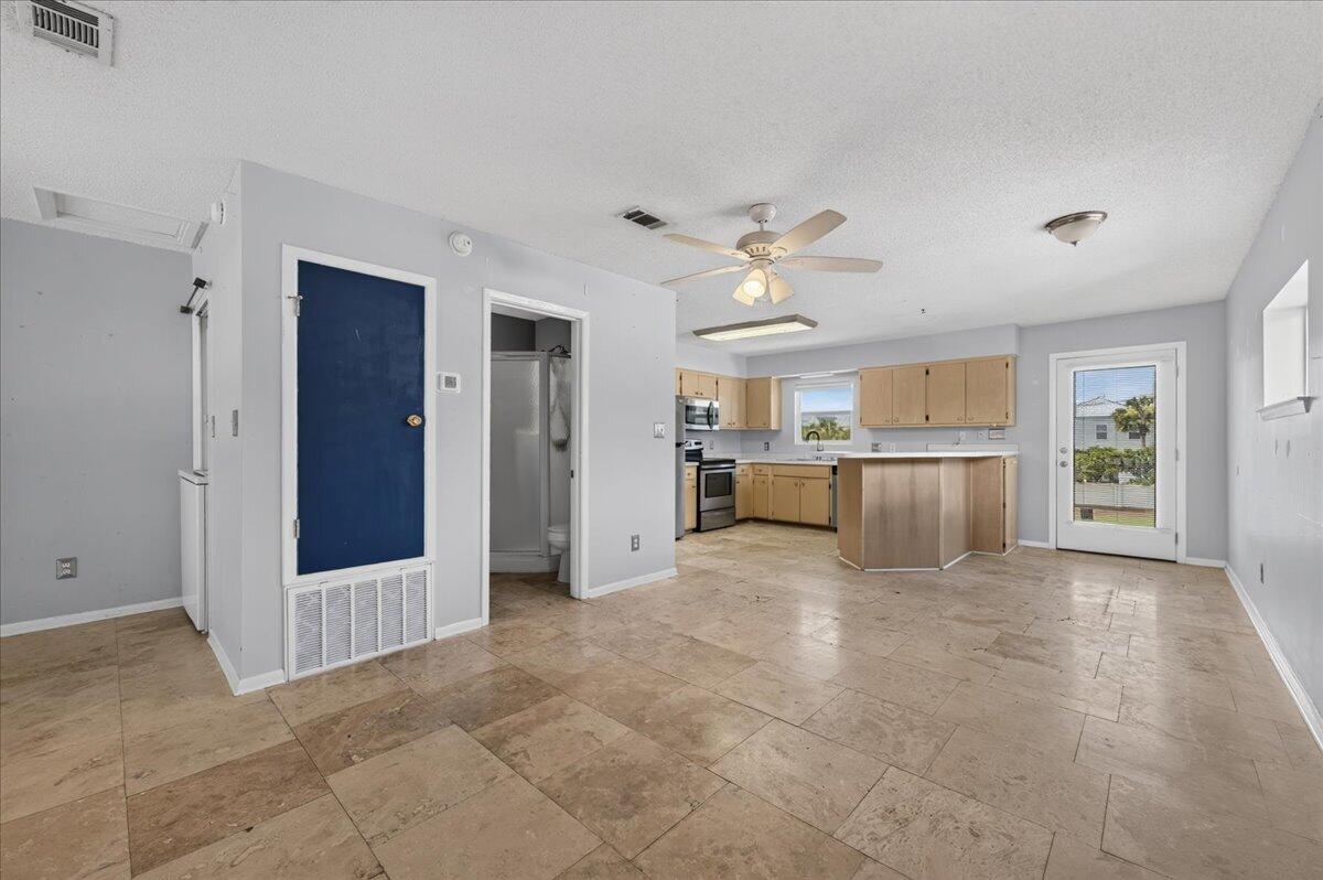 HOLIDAY ISLE - Residential