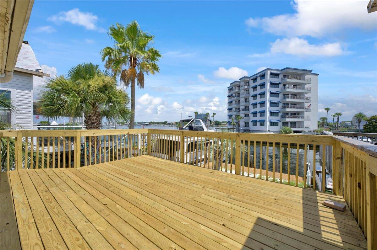 HOLIDAY ISLE - Residential