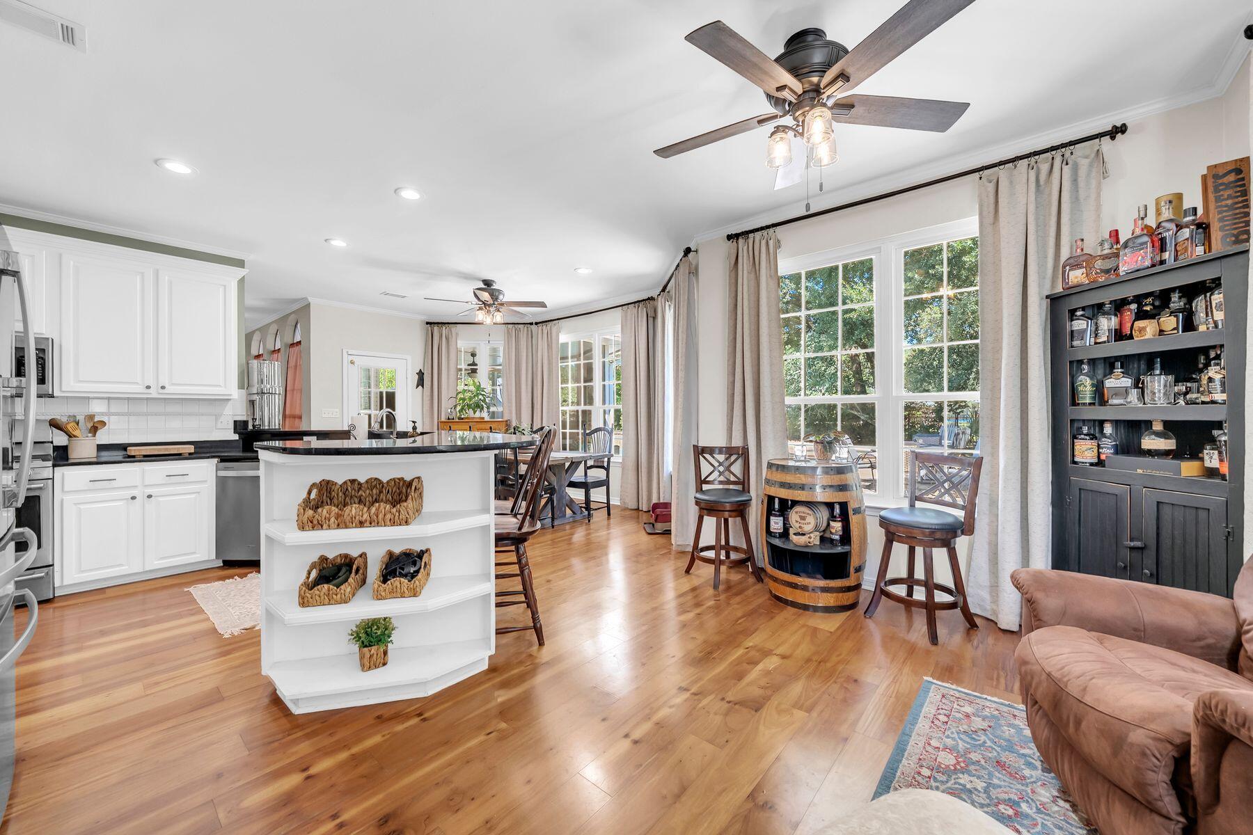 SOUTHWIND PH 6 - Residential