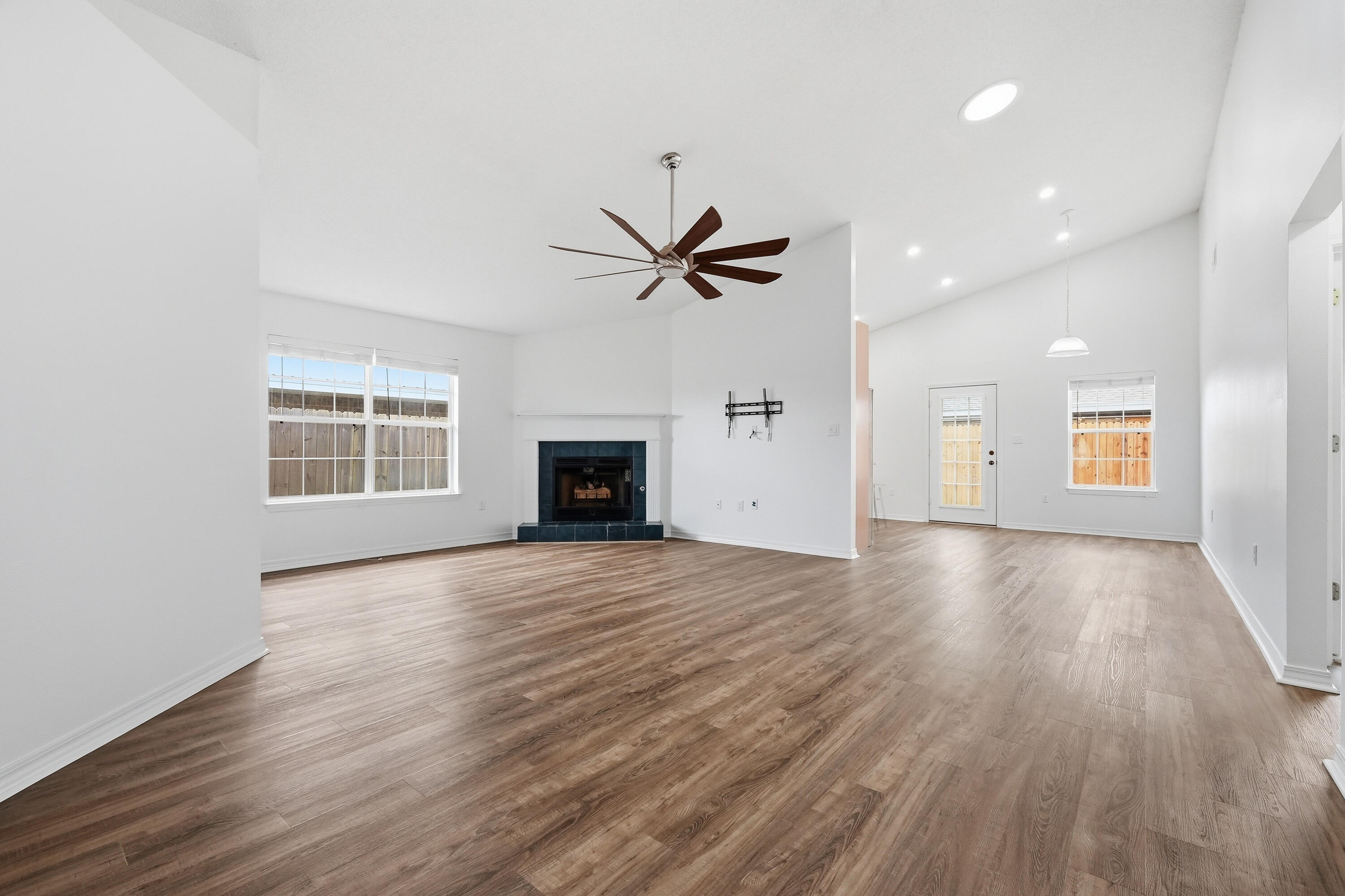 SUNSAIL S/D - Residential