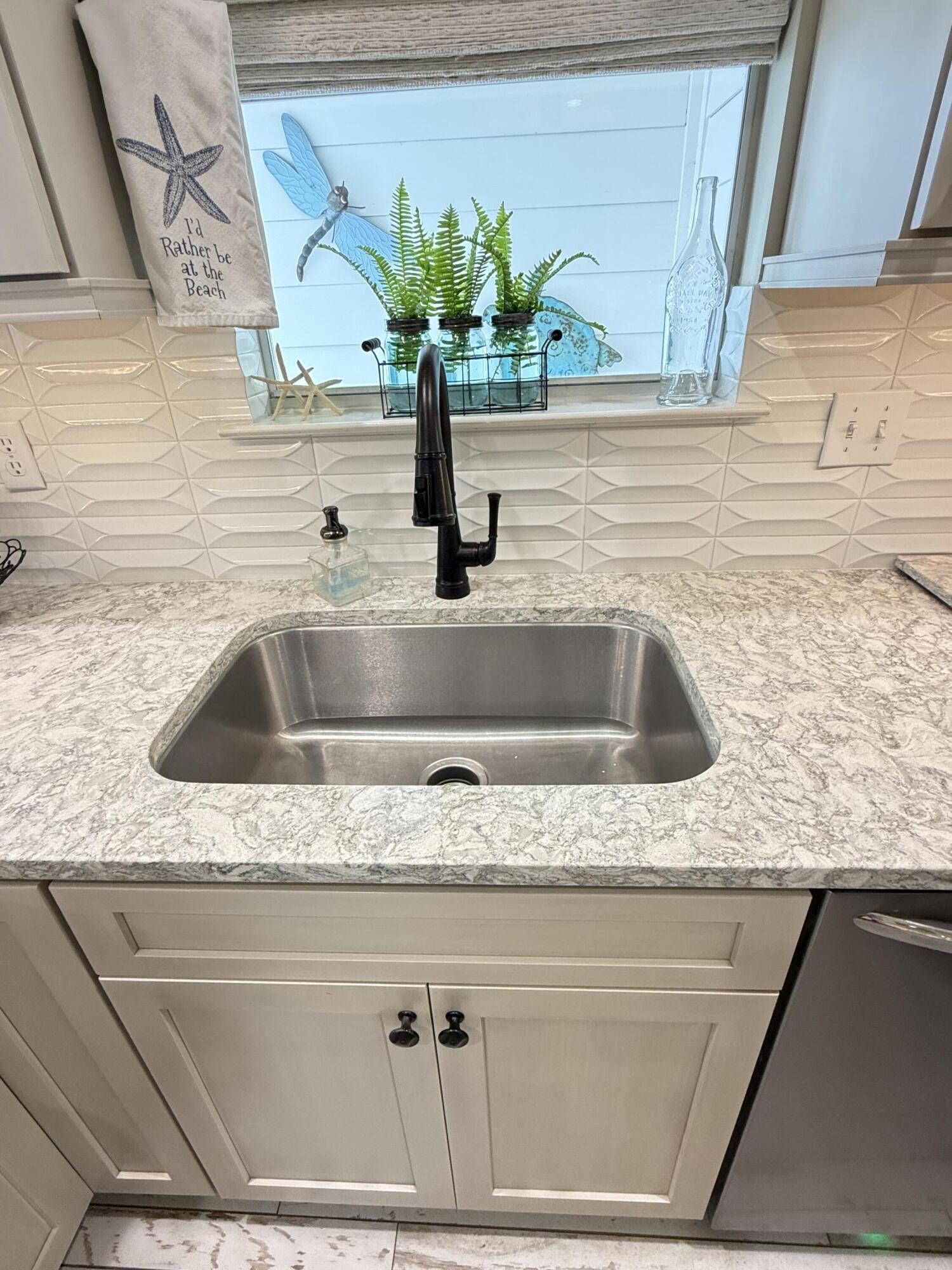 CRYSTAL SHORES - Residential