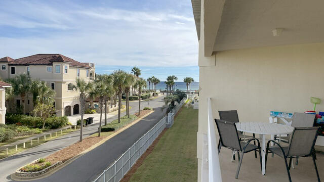 MARAVILLA CONDO 1 - Residential
