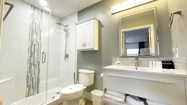 MARAVILLA CONDO 1 - Residential