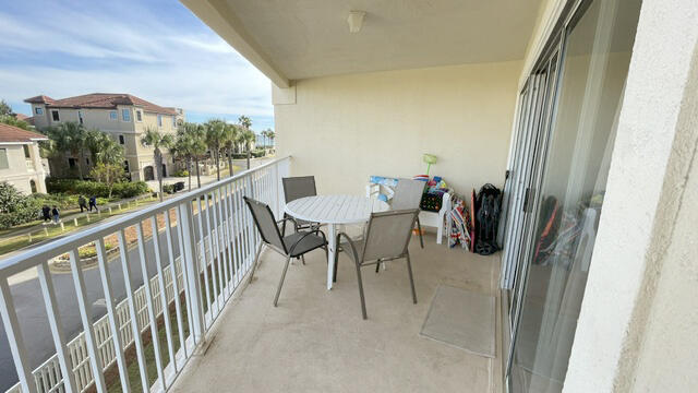 MARAVILLA CONDO 1 - Residential