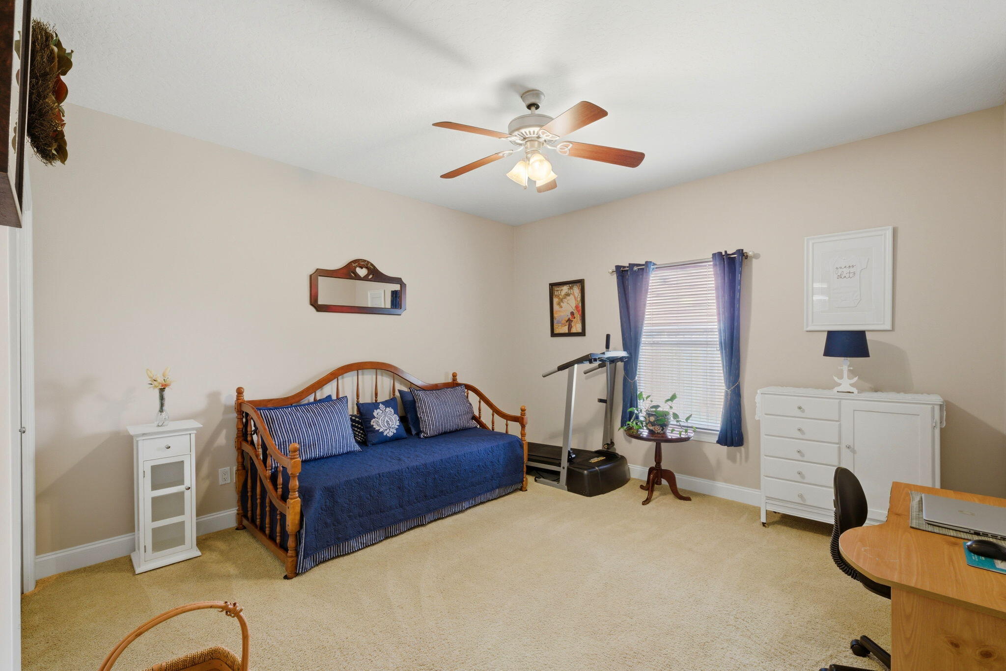 PRITCHARD POINT - Residential