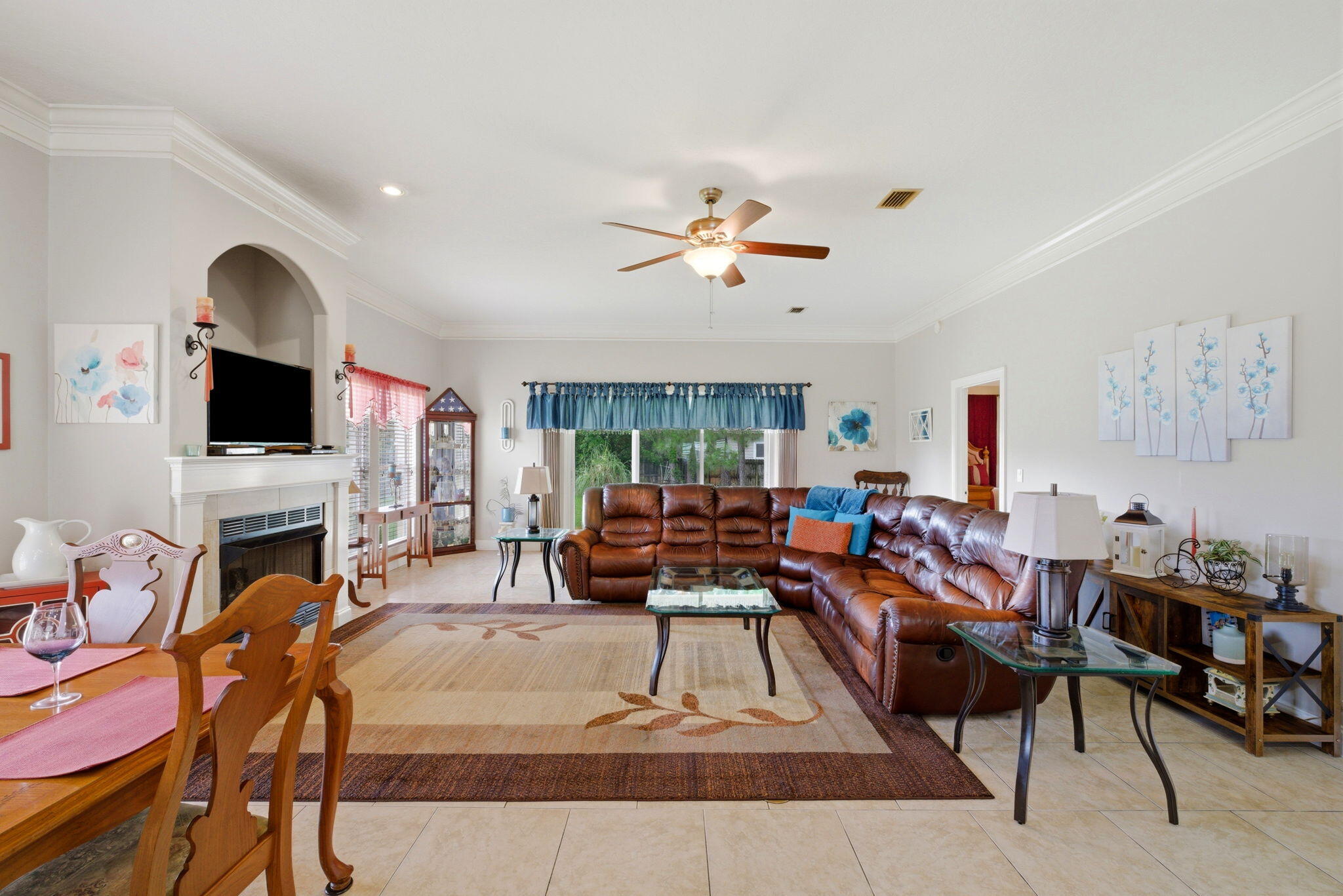 PRITCHARD POINT - Residential