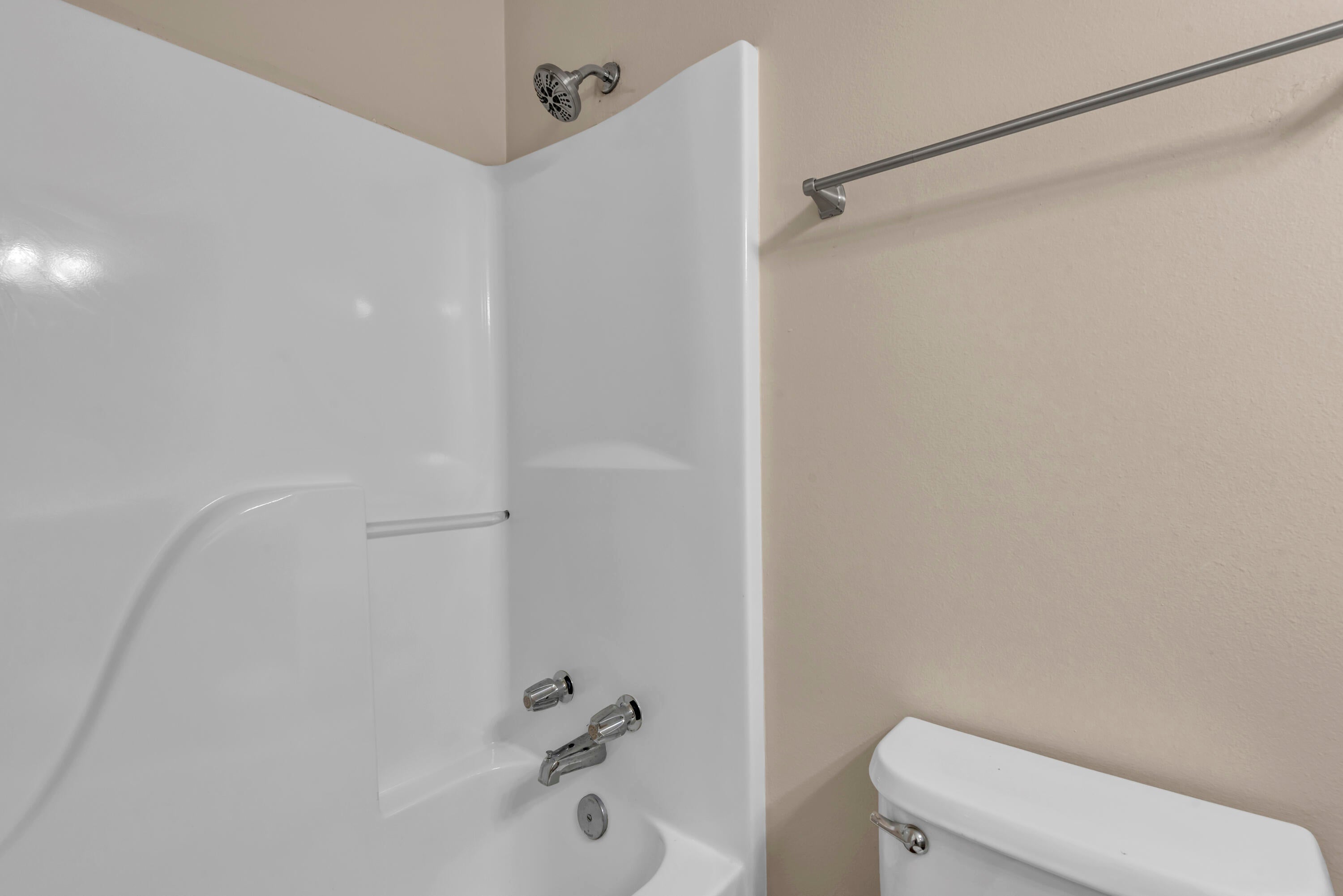 Whits Waterview Apartments - Residential Lease