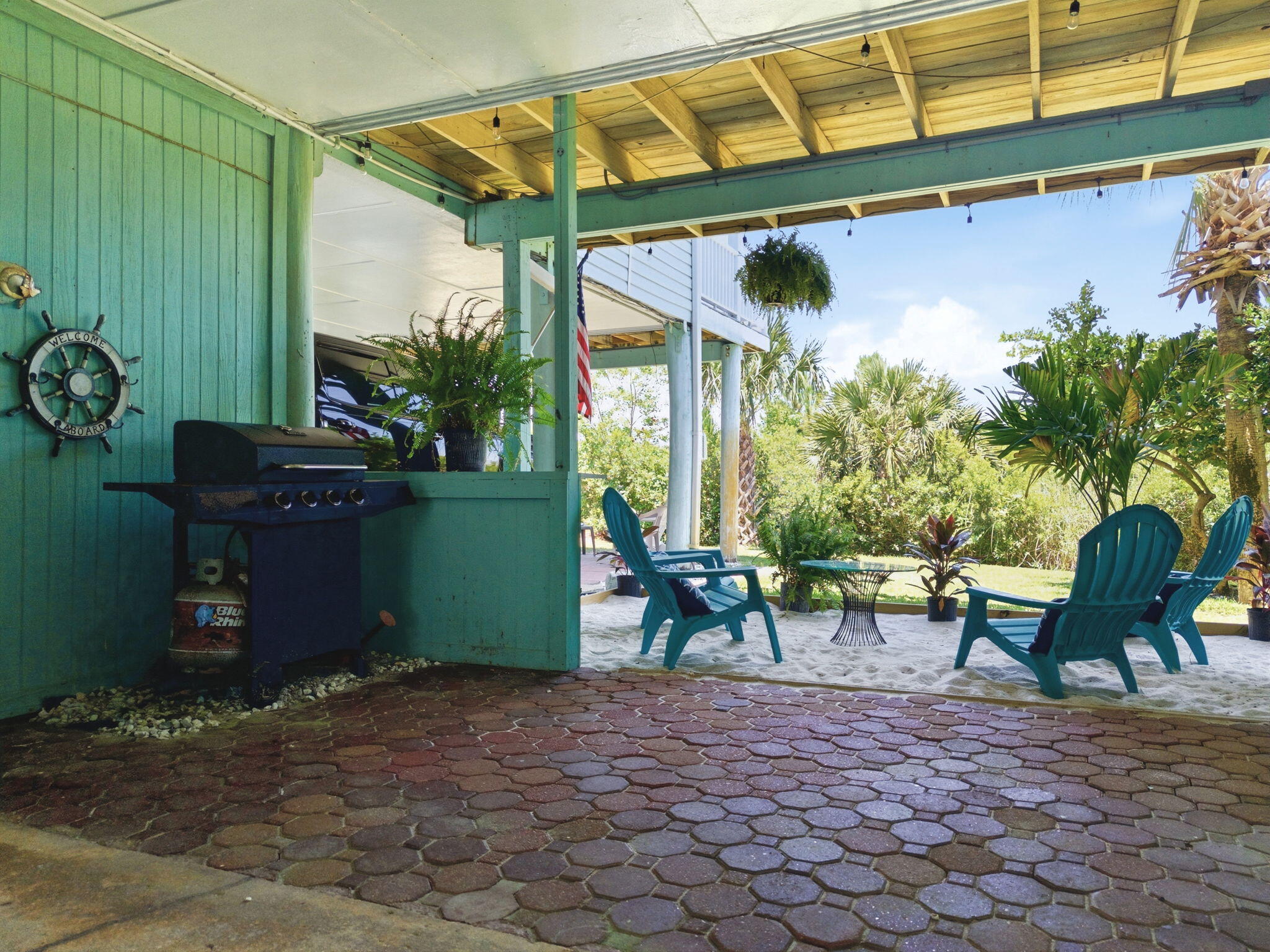 SANDCASTLE BEACH HOMES - Residential