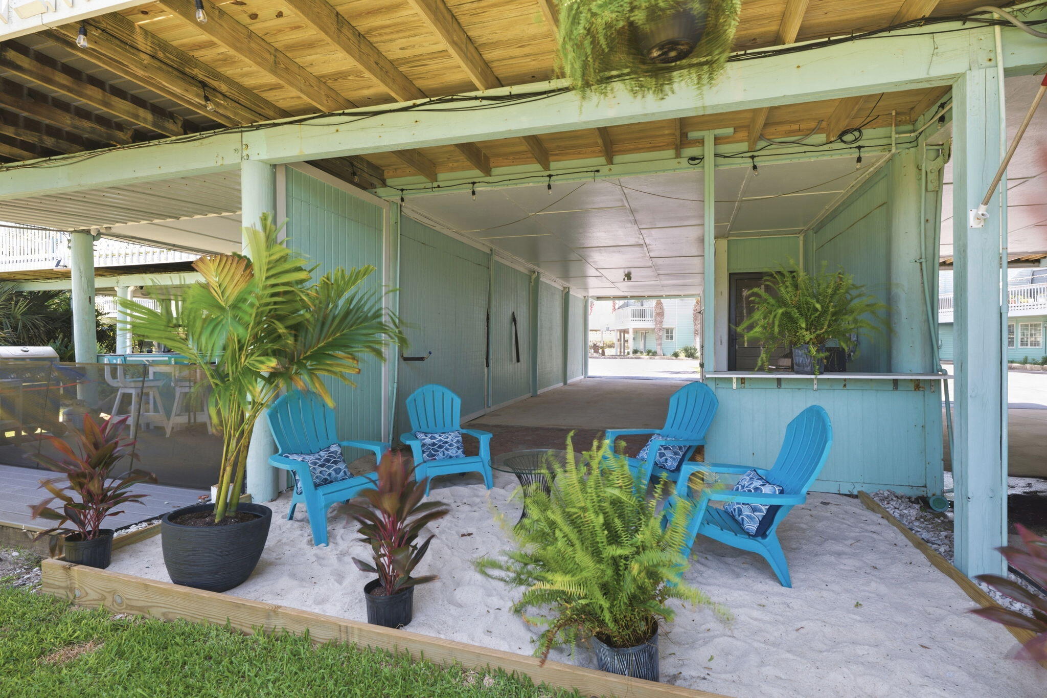 SANDCASTLE BEACH HOMES - Residential