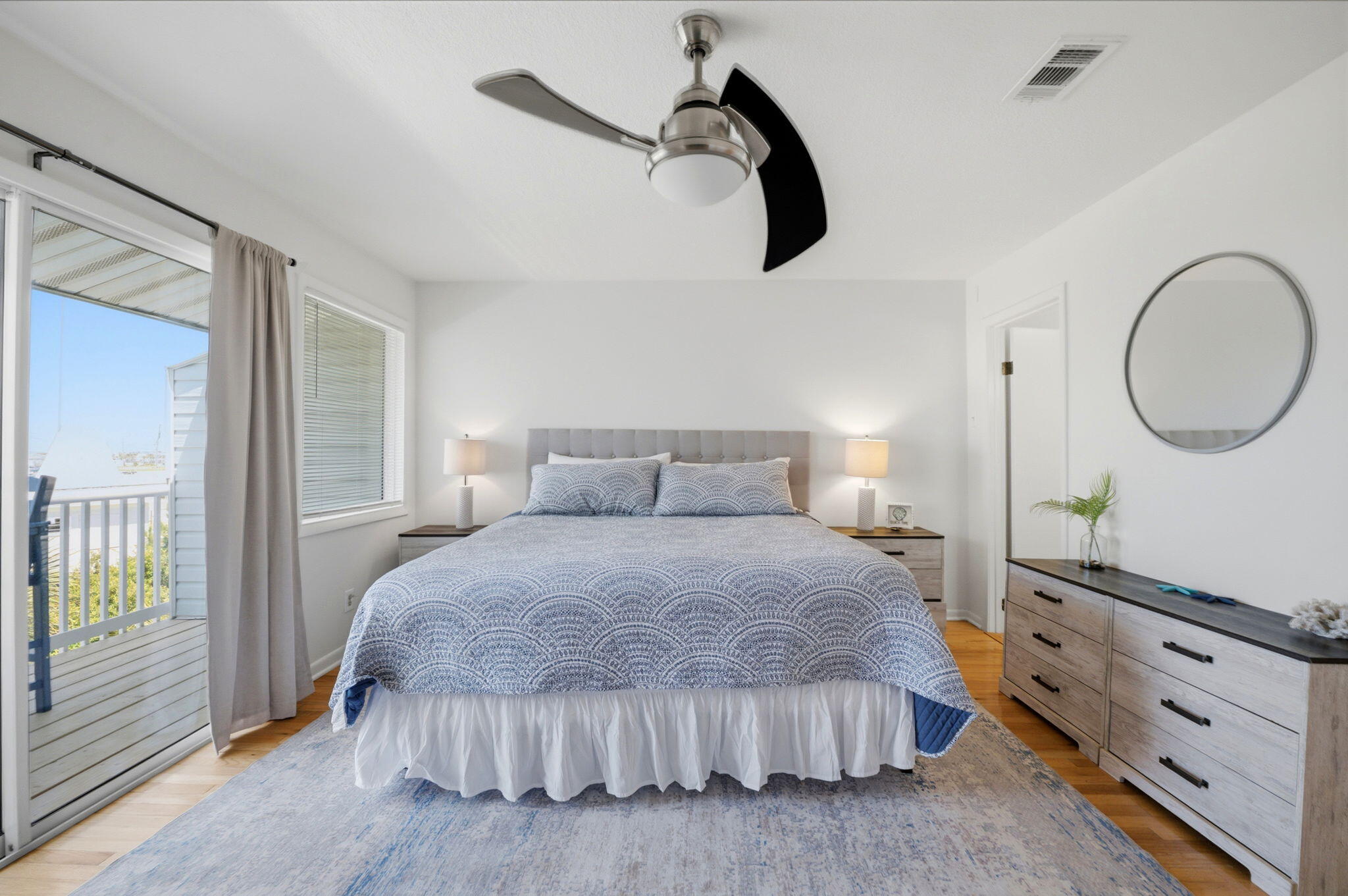SANDCASTLE BEACH HOMES - Residential