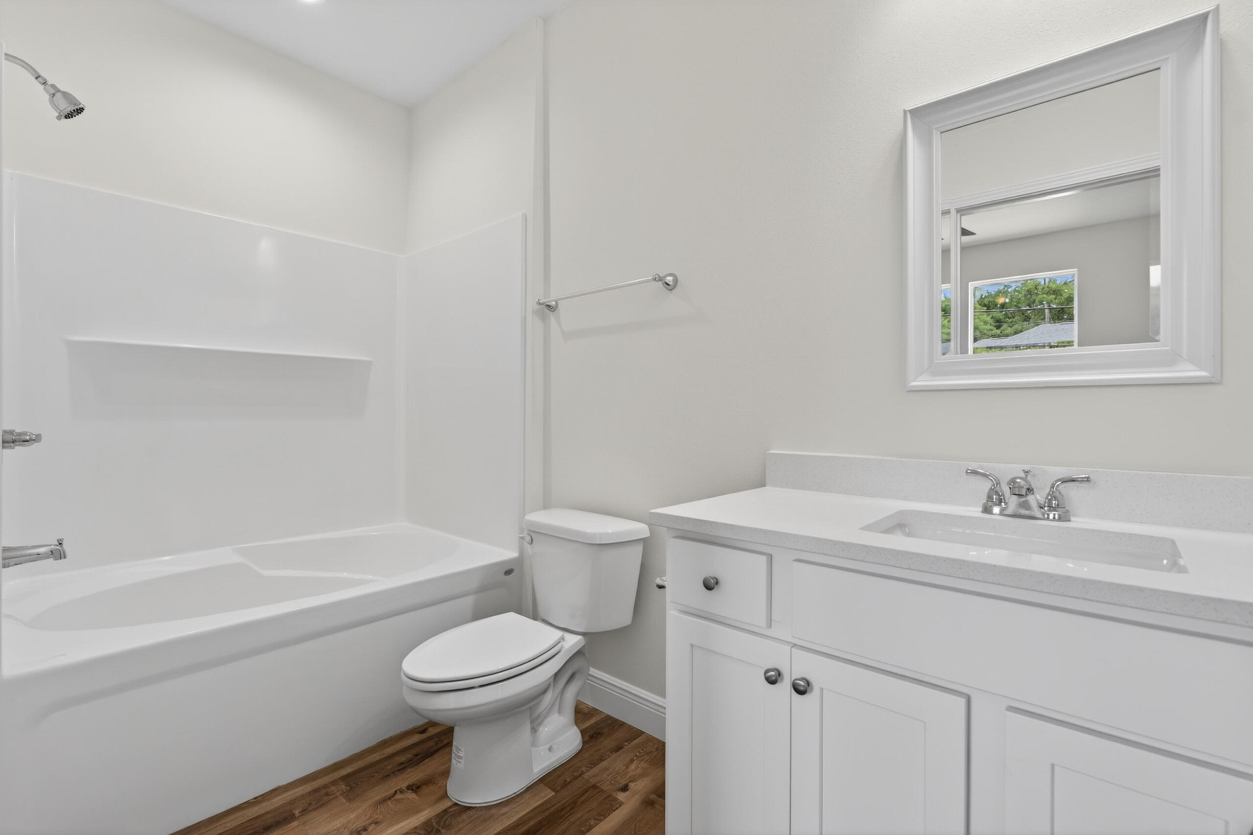 CRESCENT SHORES - Residential