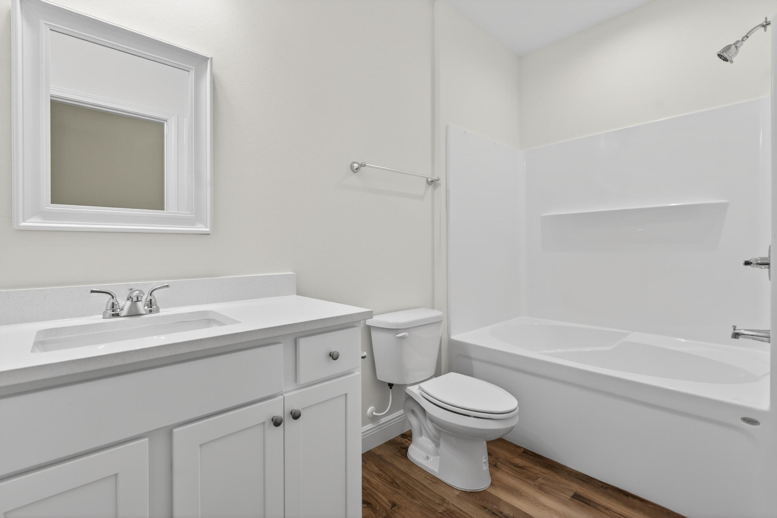 CRESCENT SHORES - Residential