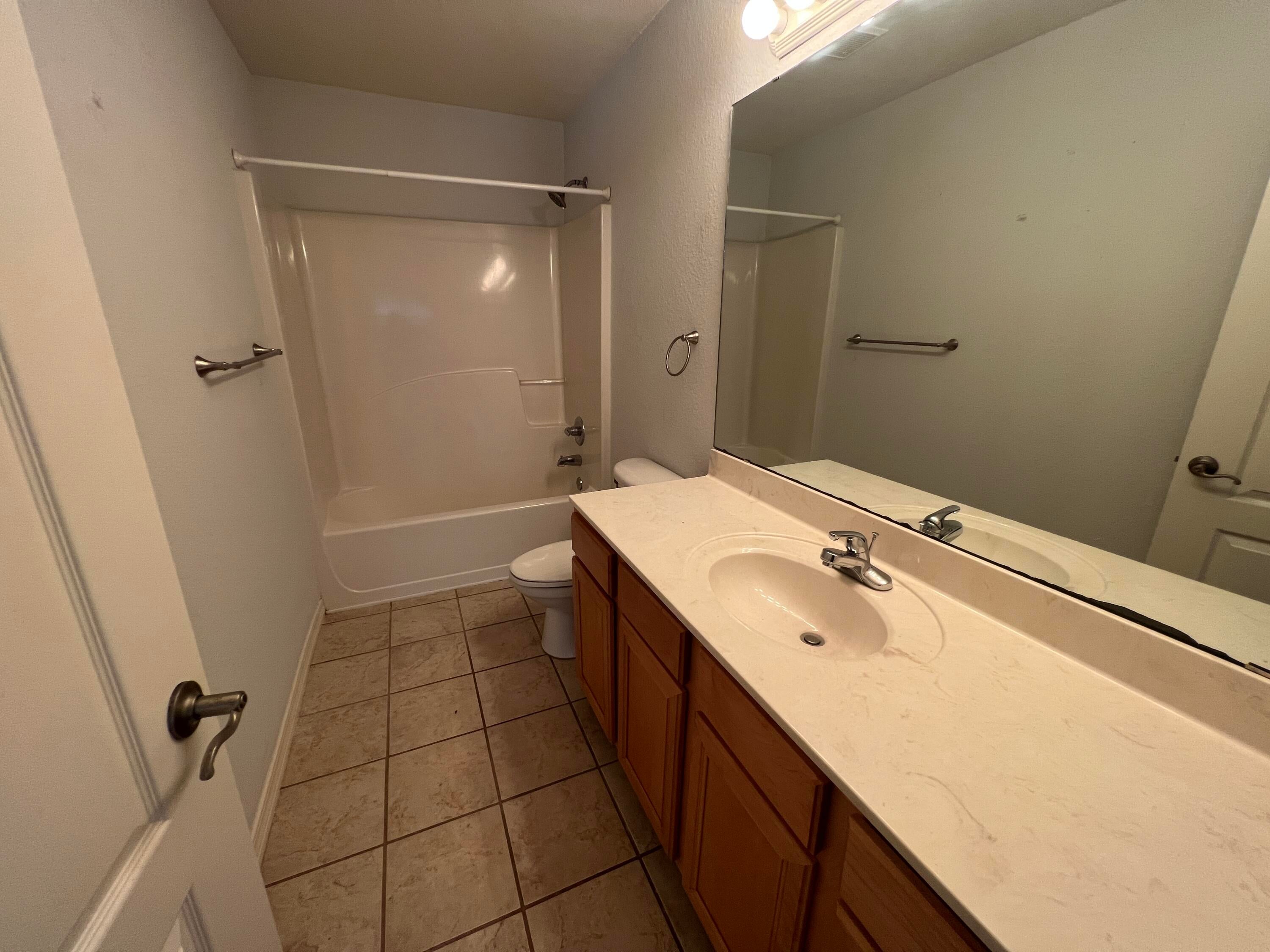 DRIFTWOOD ESTATES - Residential Lease