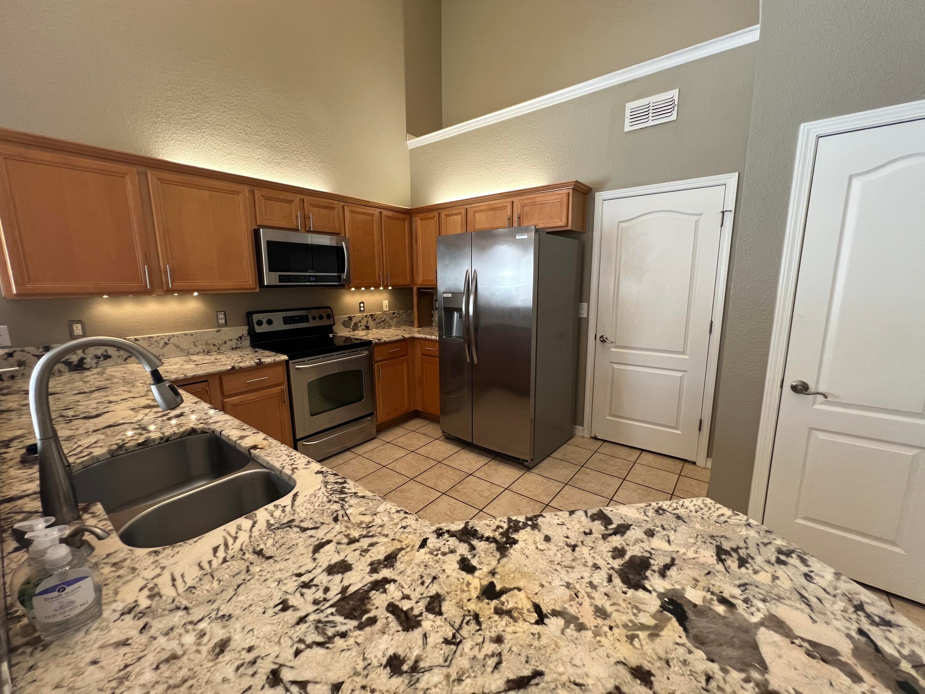DRIFTWOOD ESTATES - Residential Lease