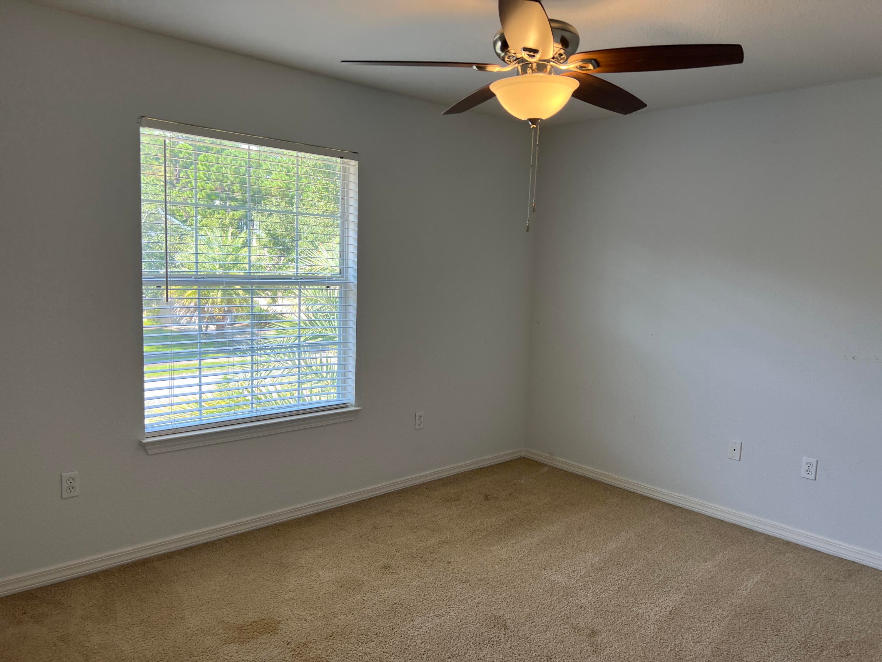 DRIFTWOOD ESTATES - Residential Lease