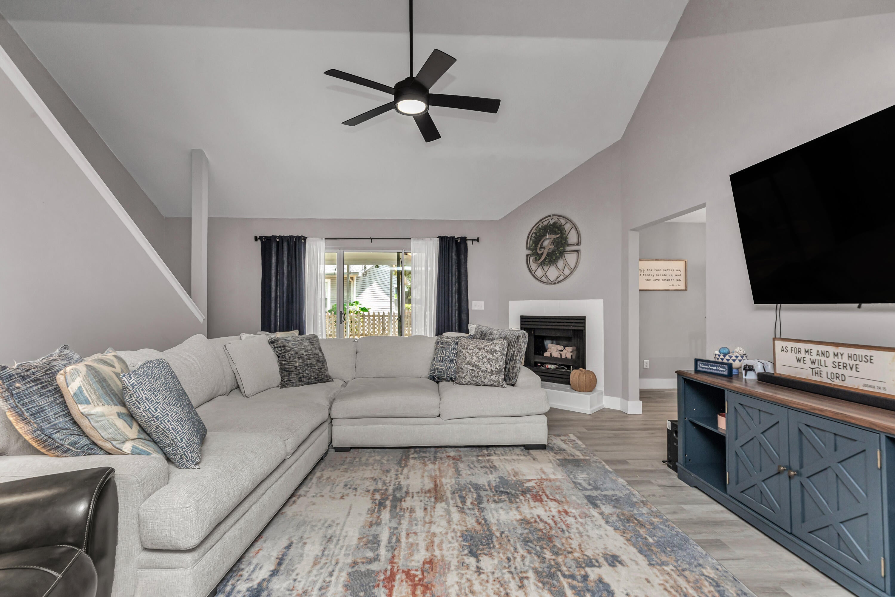 PARKWOOD COURT AT BLUEWATER BAY - Residential