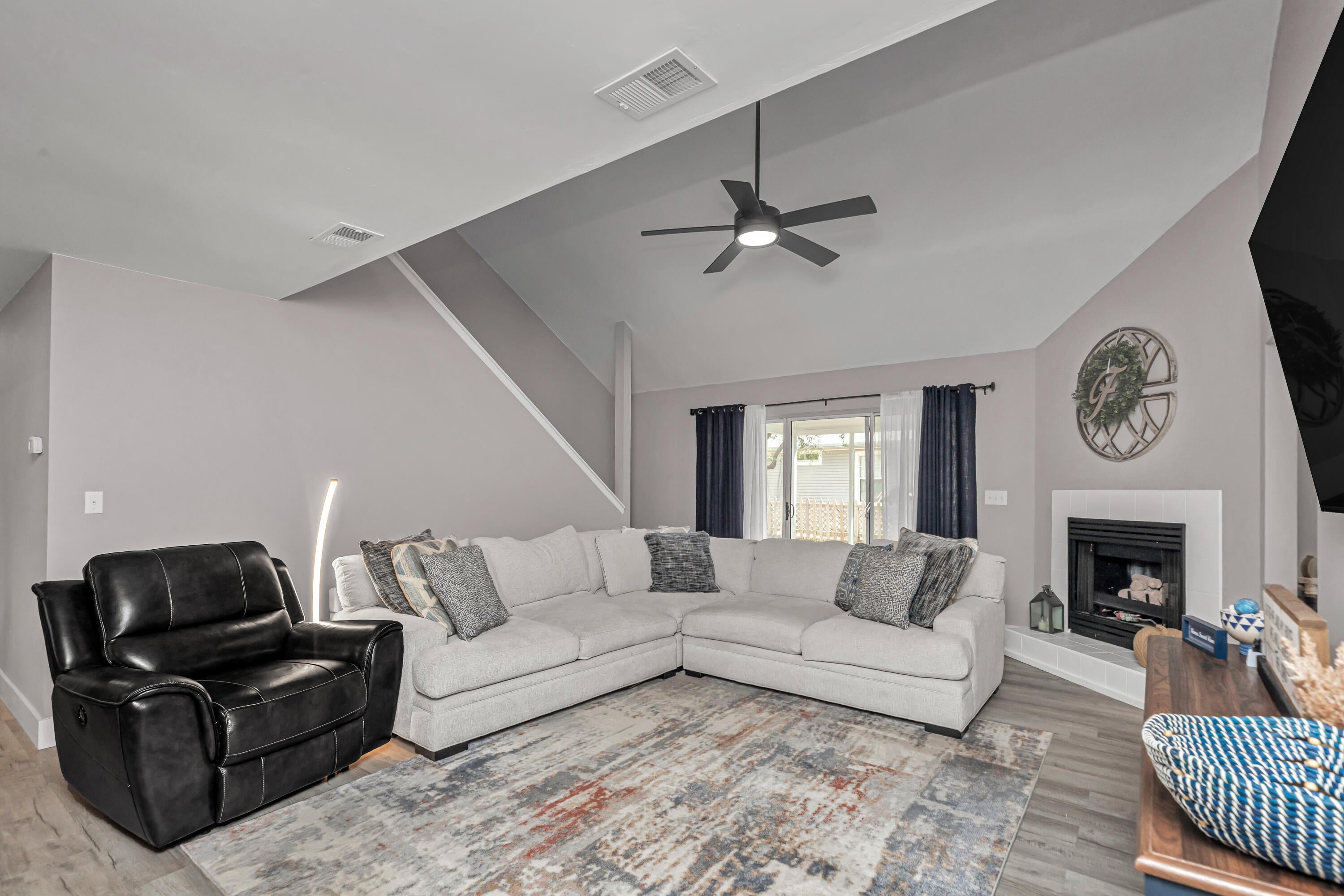 PARKWOOD COURT AT BLUEWATER BAY - Residential