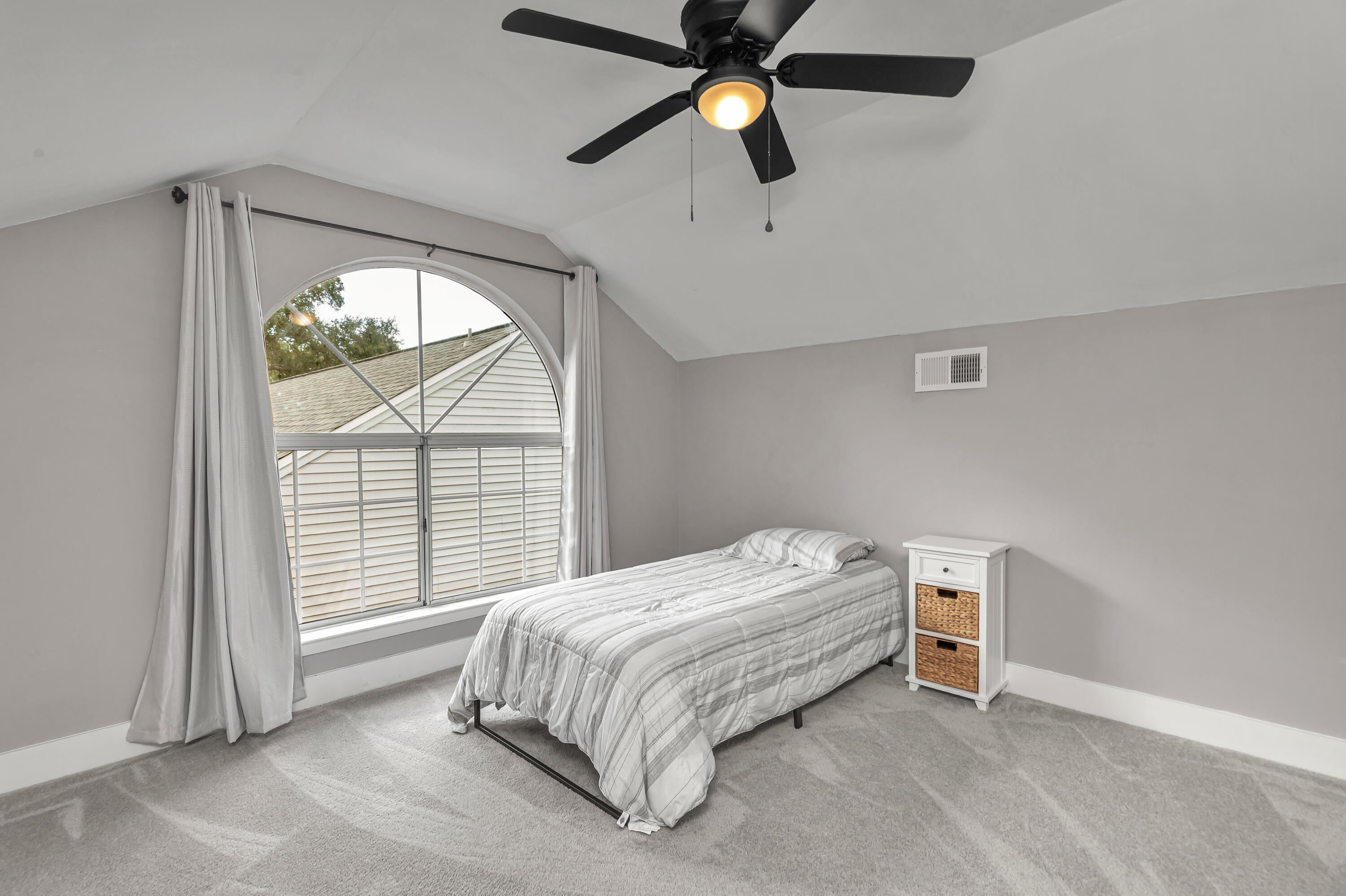 PARKWOOD COURT AT BLUEWATER BAY - Residential