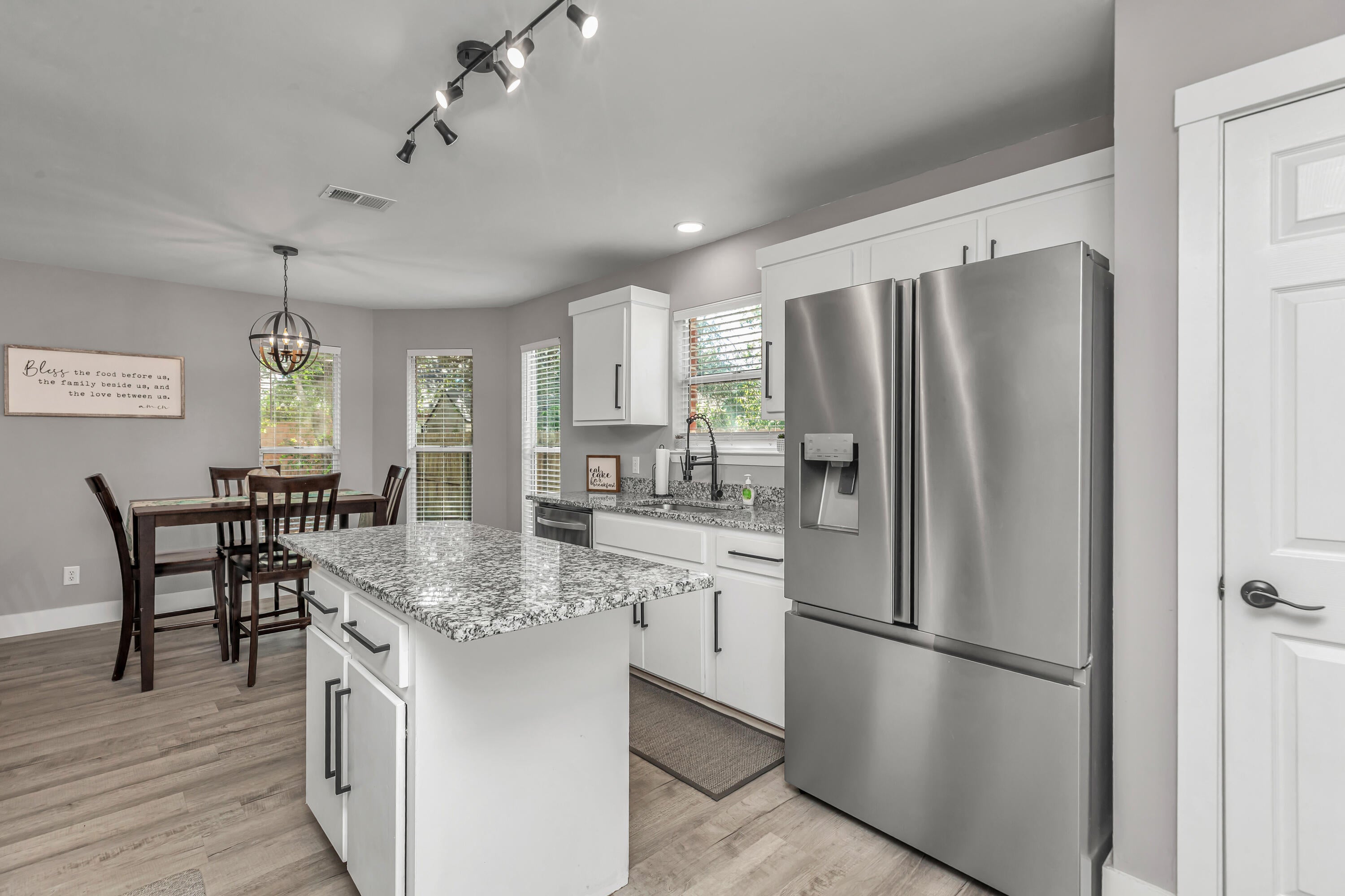 PARKWOOD COURT AT BLUEWATER BAY - Residential