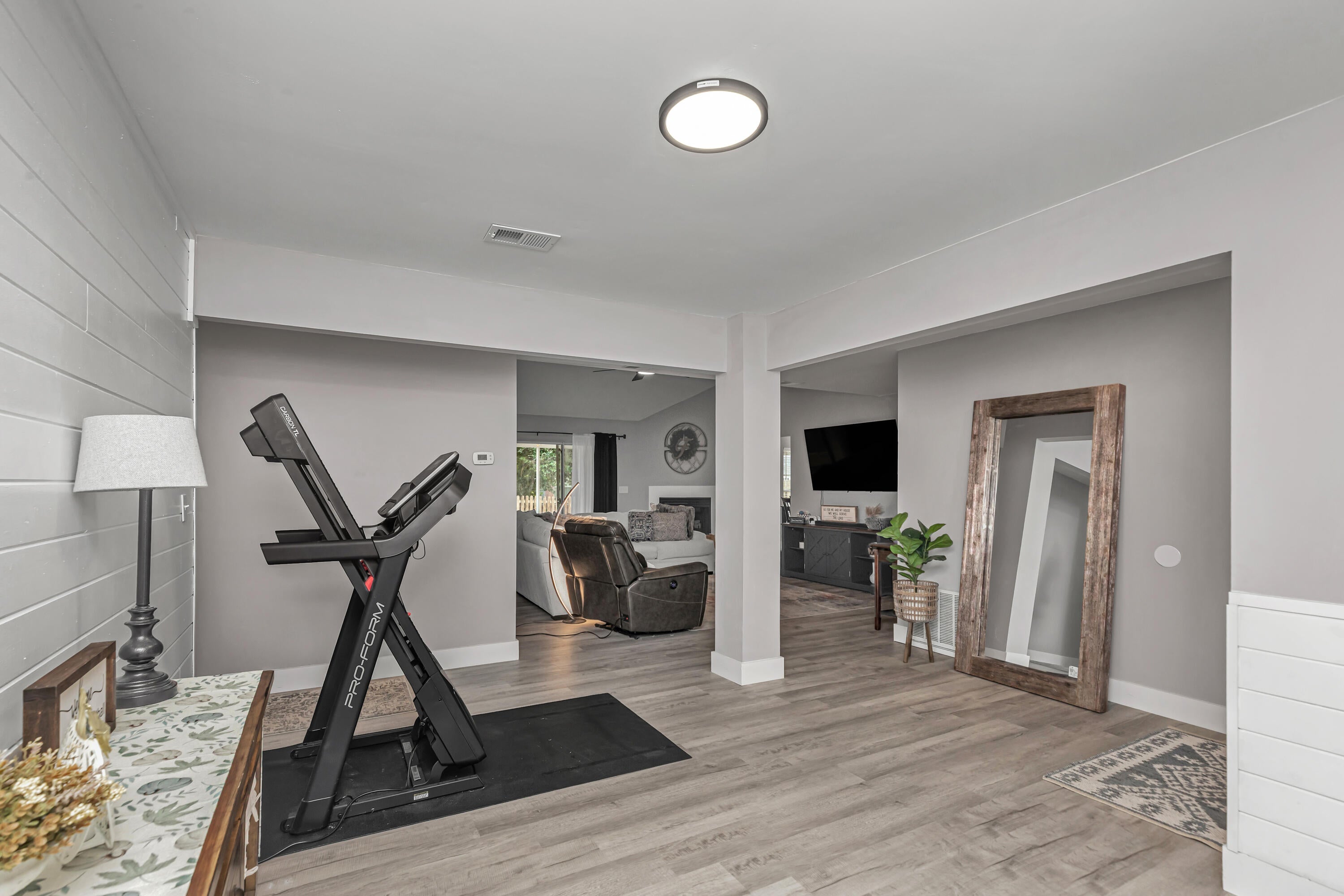 PARKWOOD COURT AT BLUEWATER BAY - Residential