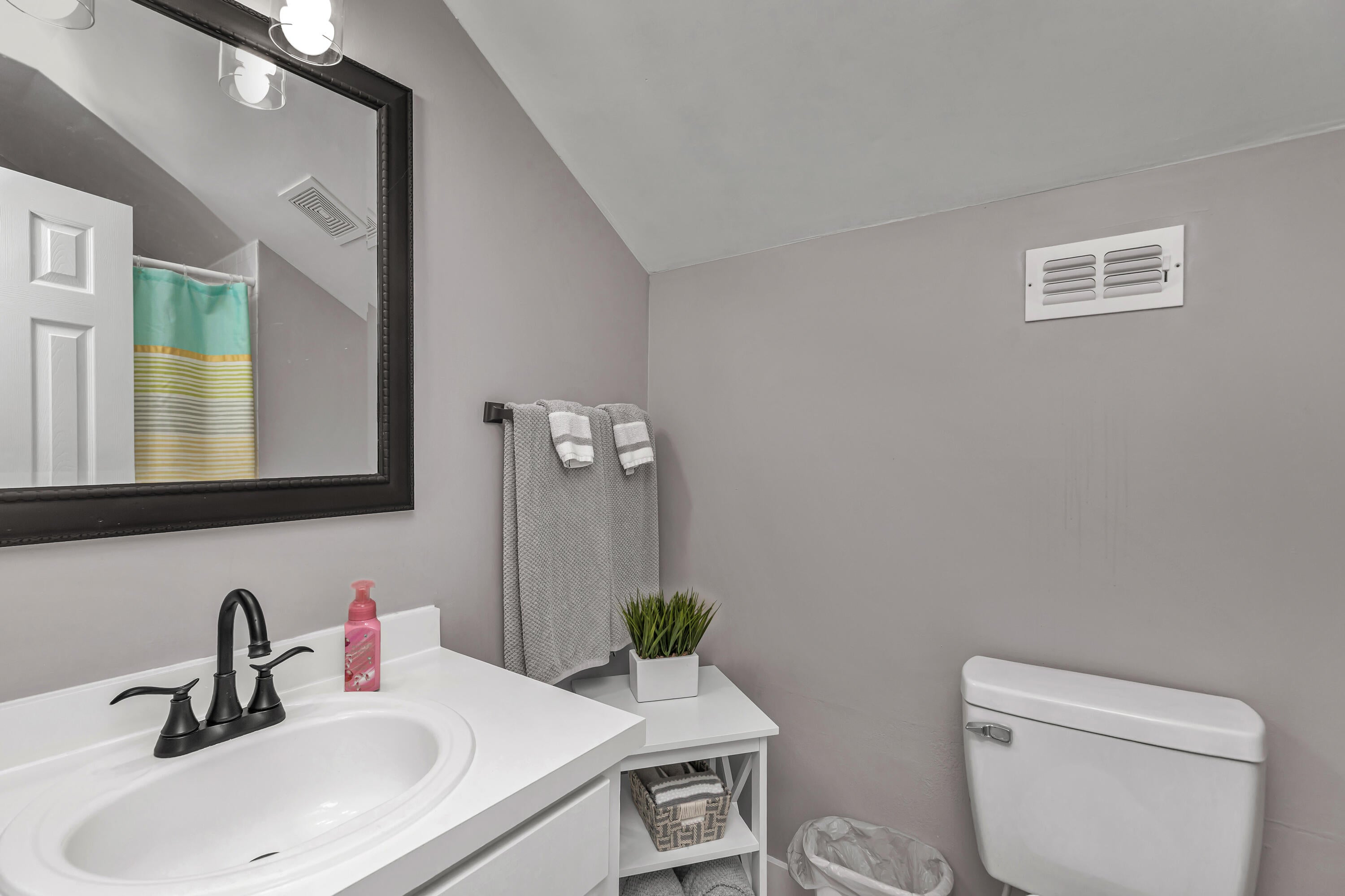 PARKWOOD COURT AT BLUEWATER BAY - Residential