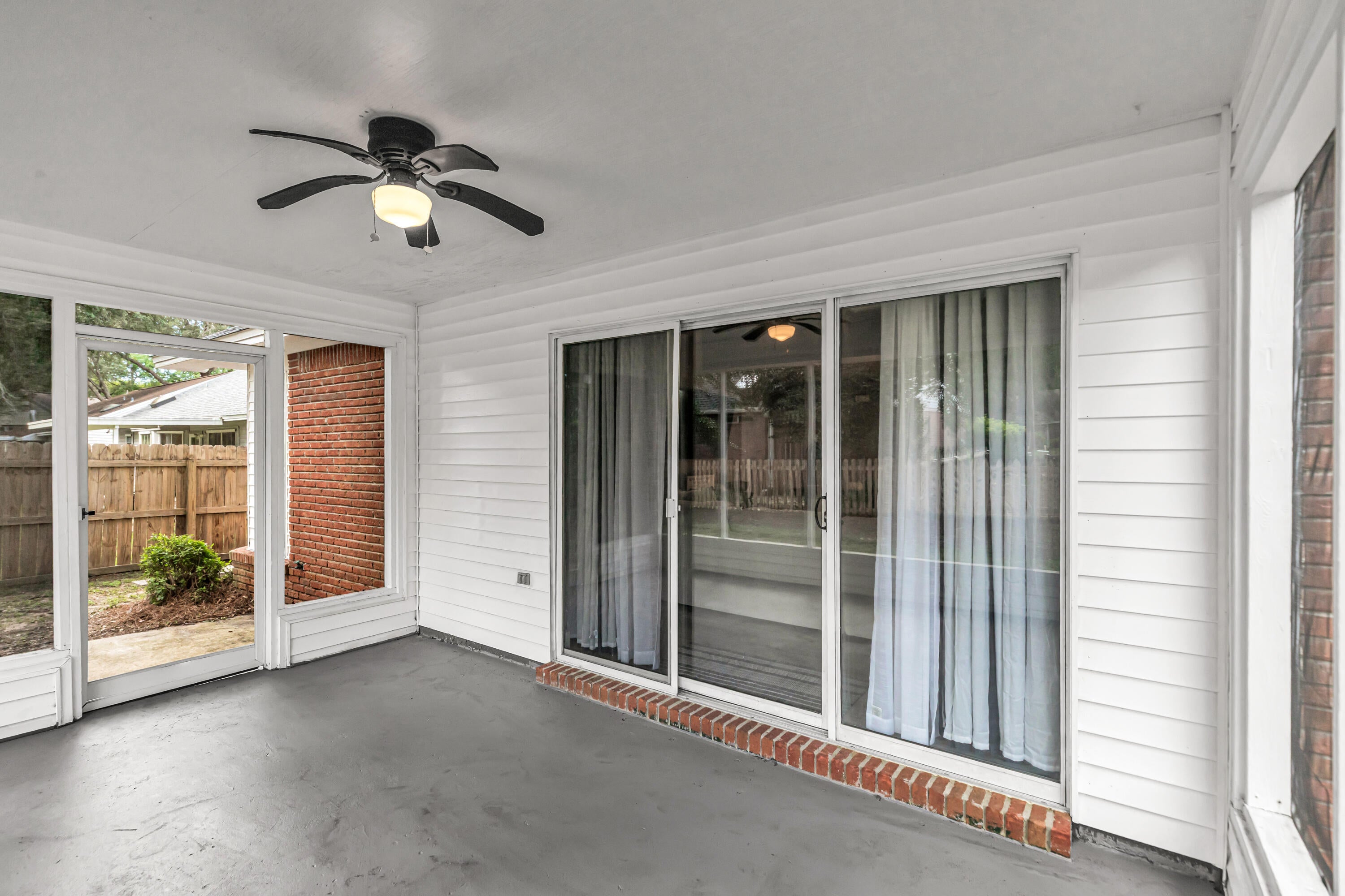 PARKWOOD COURT AT BLUEWATER BAY - Residential